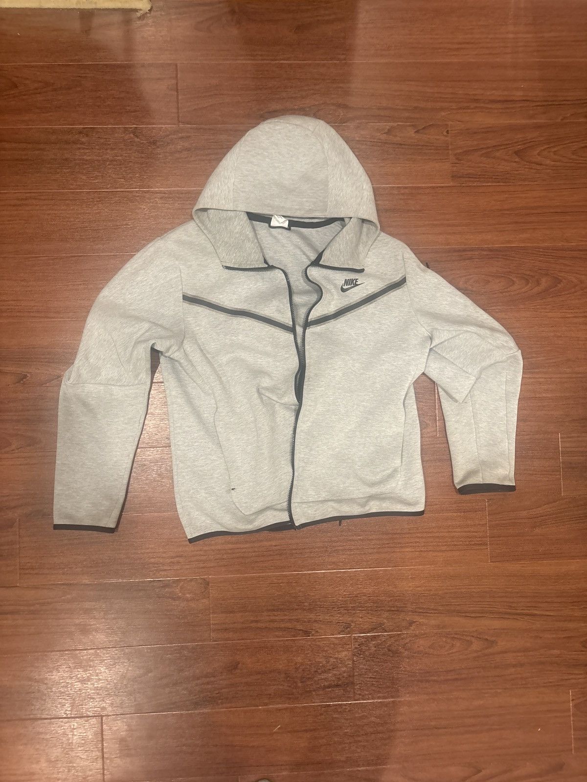 Nike GREY NIKE TECH FLEECE HOODIE Size US L / EU 52-54 / 3 - 1 Preview