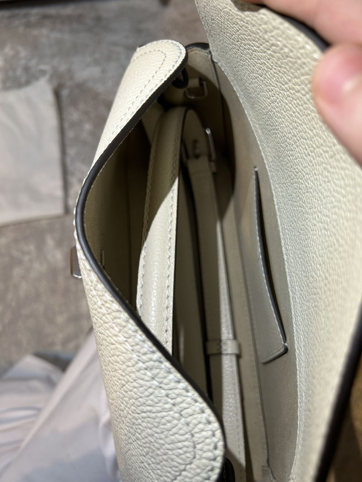 Toteme Totême T-Lock Clutch White Size ONE SIZE - 8 Thumbnail