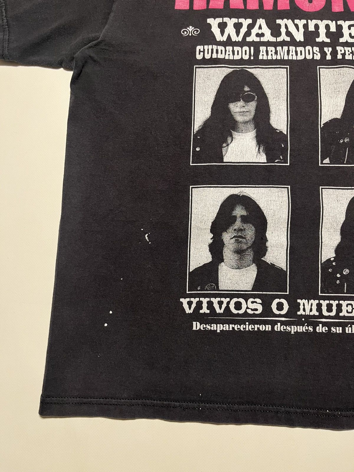 Band Tees 90s RAMONES Wanted perfectly thrashed tee Size US L / EU 52-54 / 3 - 18 Thumbnail