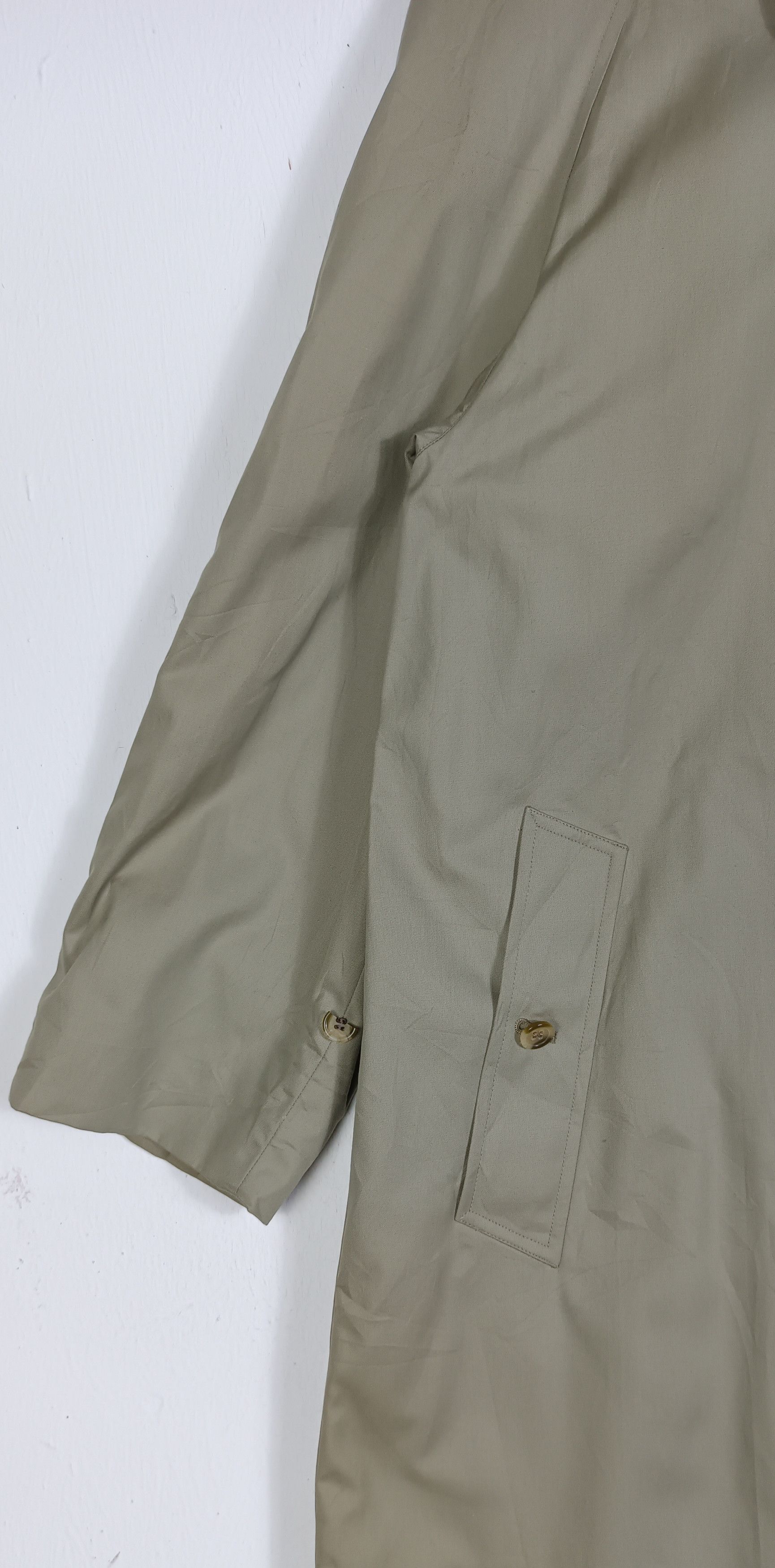 Burberry Vintage Burberrys London Nova Check 46 Short C95B Size US L / EU 52-54 / 3 - 9 Thumbnail
