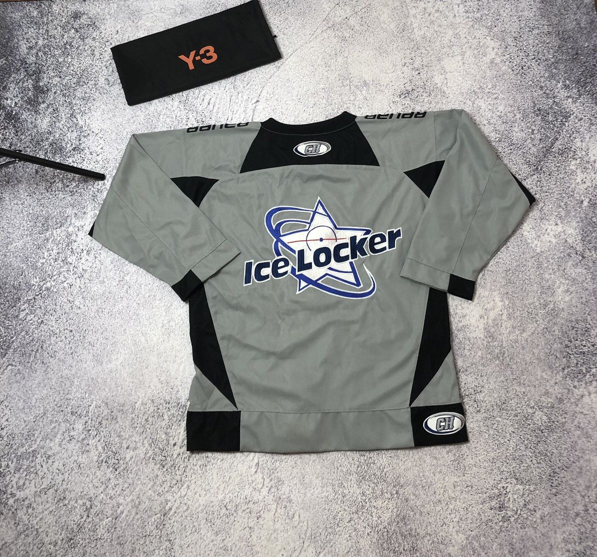 NHL × Vintage Vintage hockey jersey size M y2k sport Size US M / EU 48-50 / 2 - 6 Thumbnail