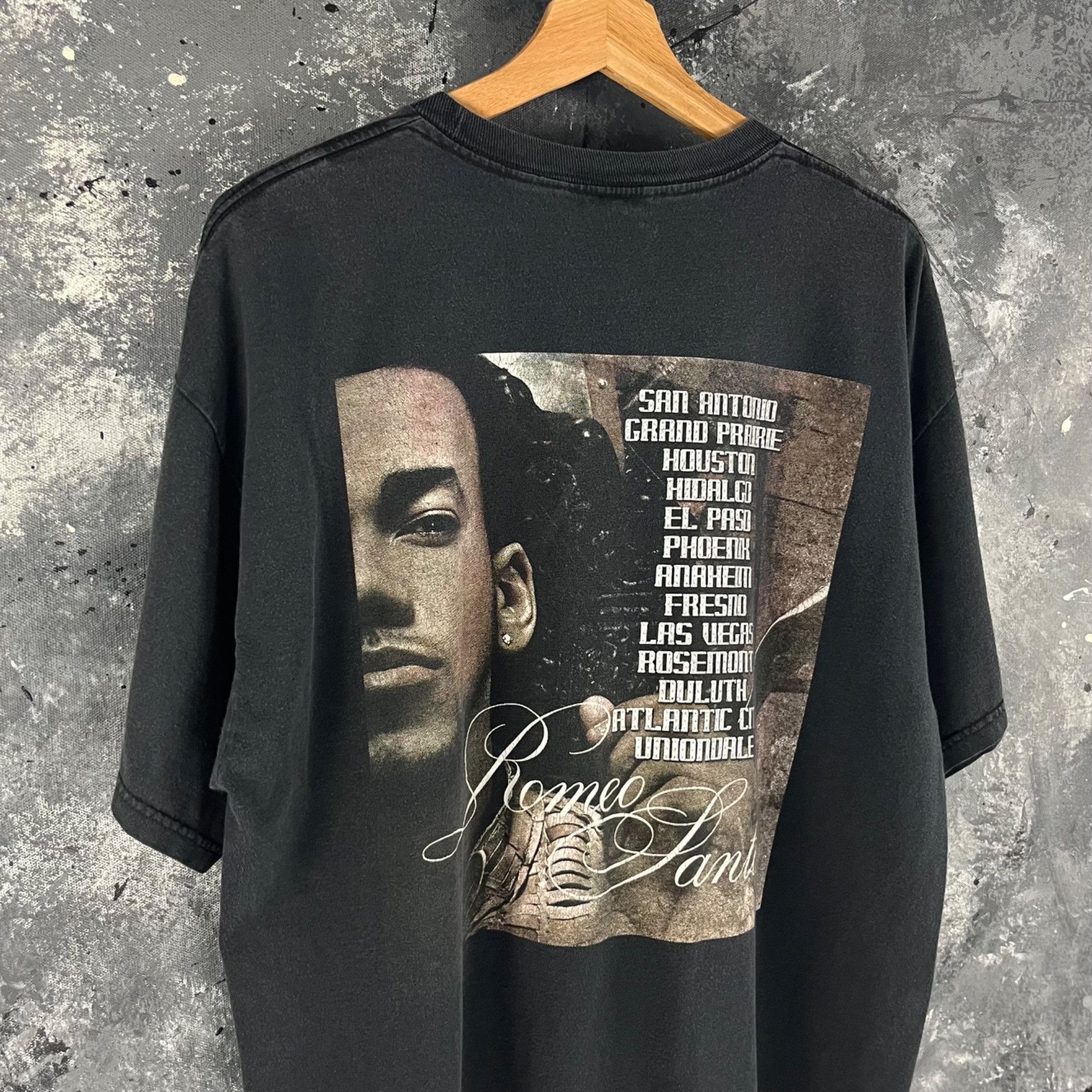 Vintage Romeo Santos tour music shirt Size US XL / EU 56 / 4 - 4 Thumbnail