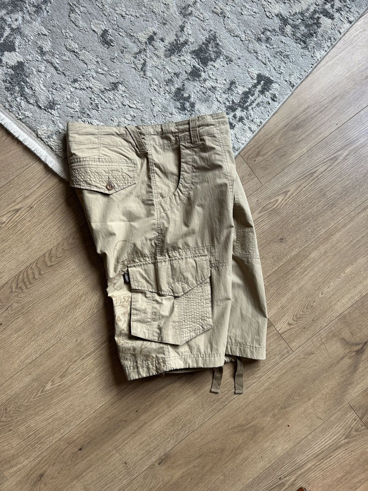 O'Neill O'neill Vintage 2000's big skull print Y2K man's shorts Size US 34 / EU 50 - 1 Thumbnail