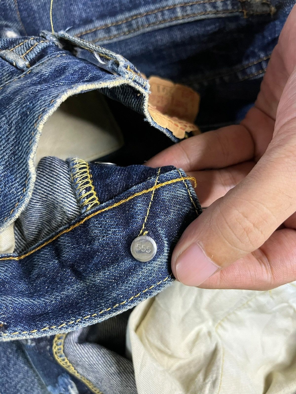 Levi's Vintage 80s Levis 501 Selvedge Big E Loose Jeans Button 555 Size US 28 / EU 44 - 5 Thumbnail