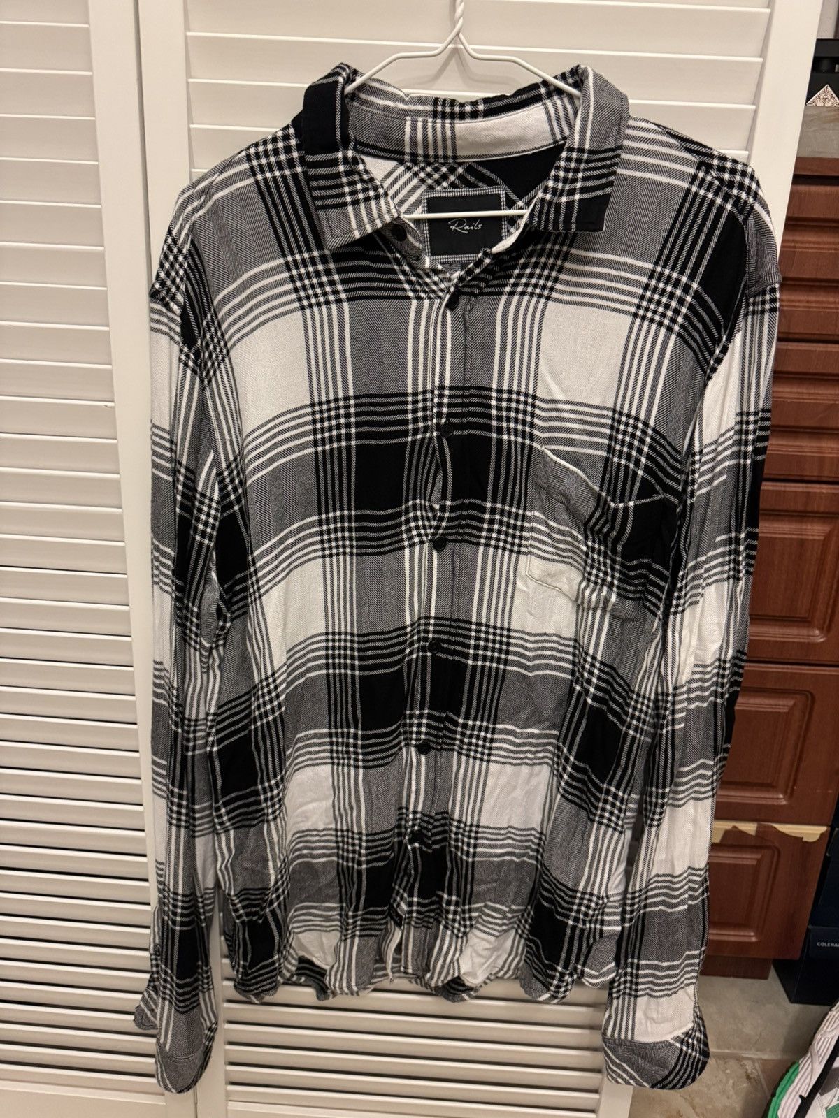 Rails Rails white blue button down shirt Size US XL / EU 56 / 4 - 1 Thumbnail