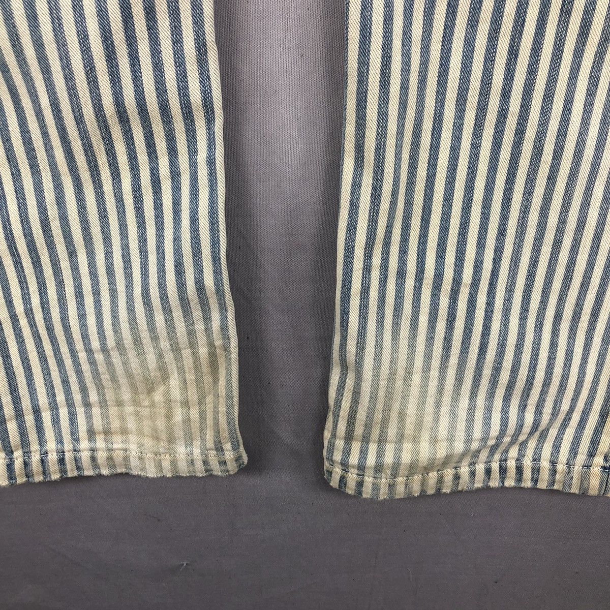 Diesel Archive 1990s Diesel Low Rise Hickory Faded Jeans Size 32" / US 10 / IT 46 - 11 Thumbnail