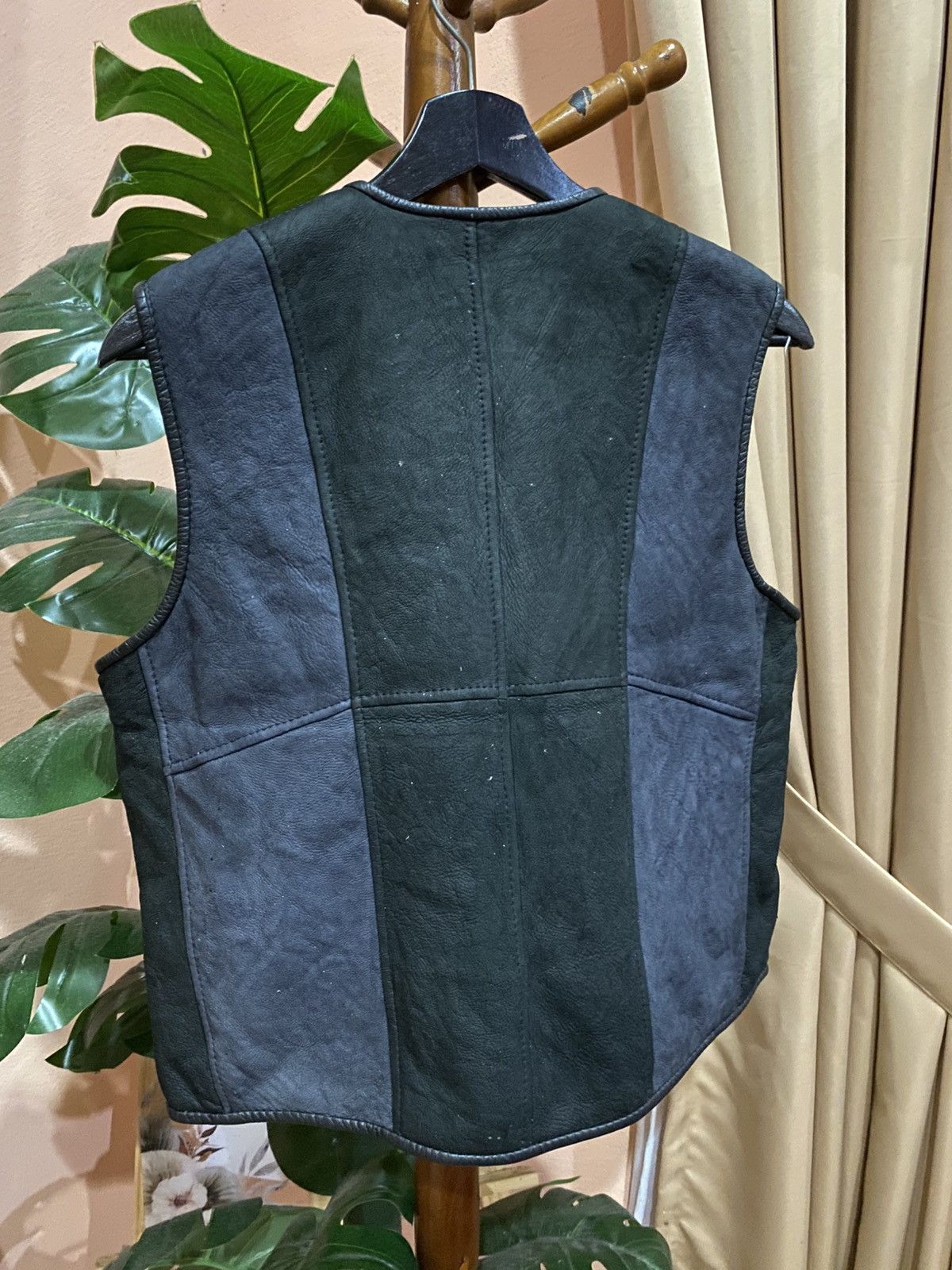 Other Malubel Australian Shearling Leather Vest - Men’s Two-Tone Size US M / EU 48-50 / 2 - 8 Thumbnail