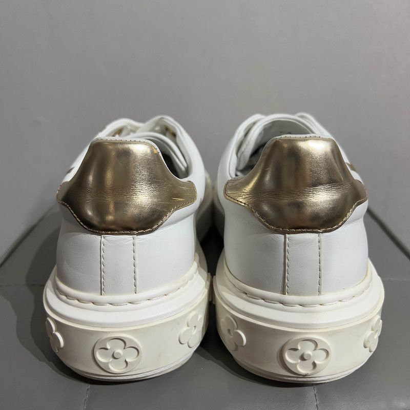 Louis Vuitton Louis Vuitton Stylish White Leather Sneakers - Size US 6.5 / EU 39-40 - 3 Thumbnail
