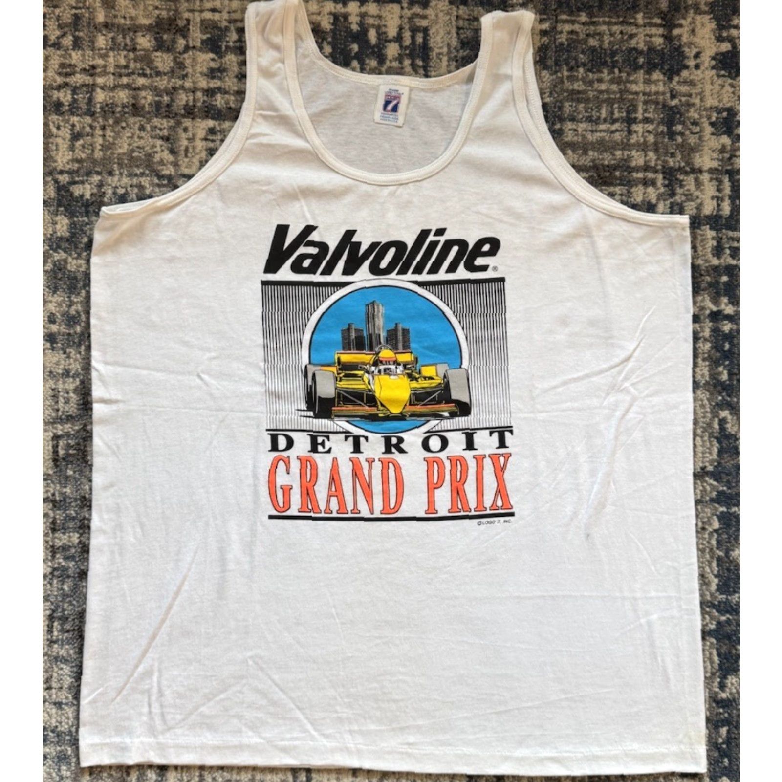 Logo 7 VINTAGE 1990 Detroit Grand Prix Valvoline Tank Top T Shirt Size XL Logo 7 White Cotton Polyester Men 90s Cars Sports Graphic Print Size US XL / EU 56 / 4 - 2 Thumbnail