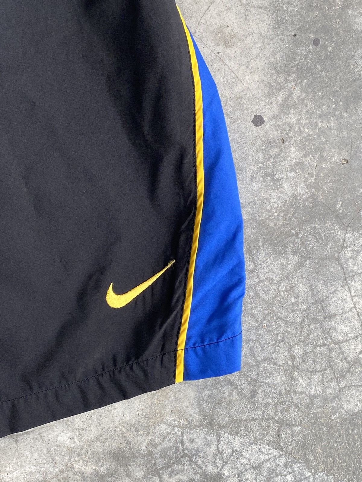 Nike Vintage Nike Inter Milan 2000-2002 shorts Size US 32 / EU 48 - 4 Thumbnail