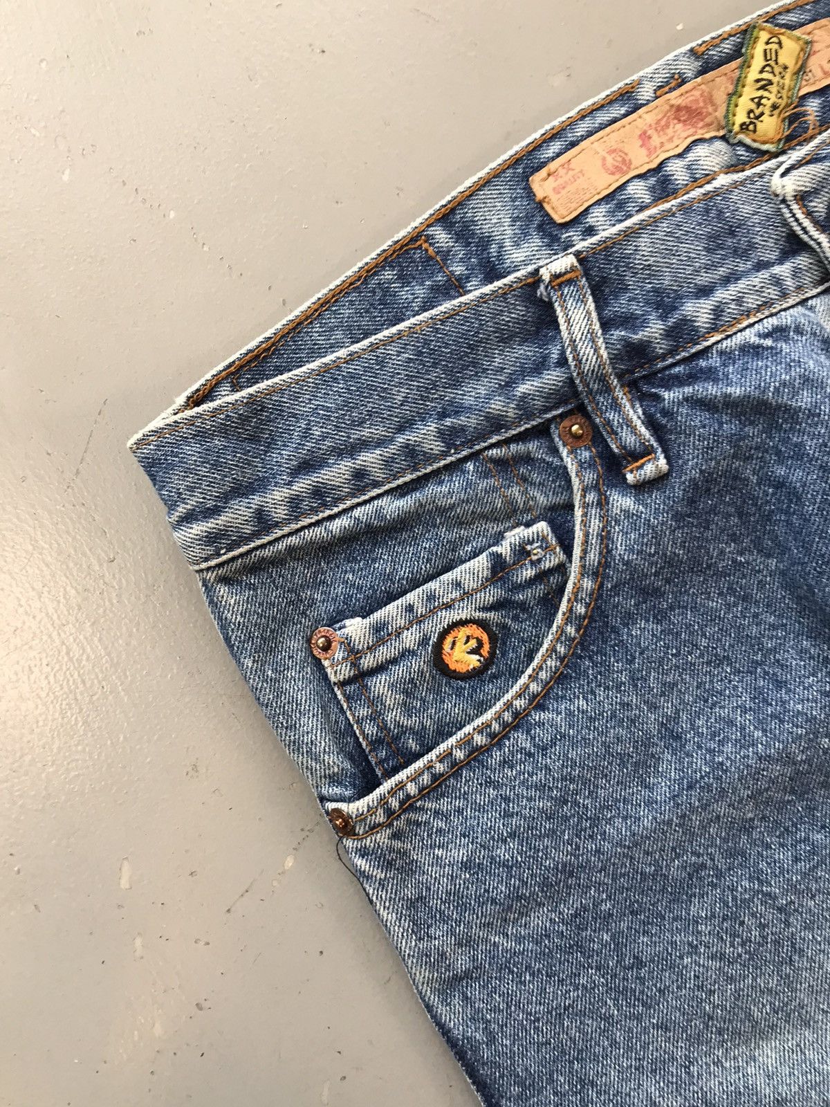 Energie × Vintage Vintage energy trade mark SpellOut animal embroidered denim Size US 30 / EU 46 - 4 Thumbnail