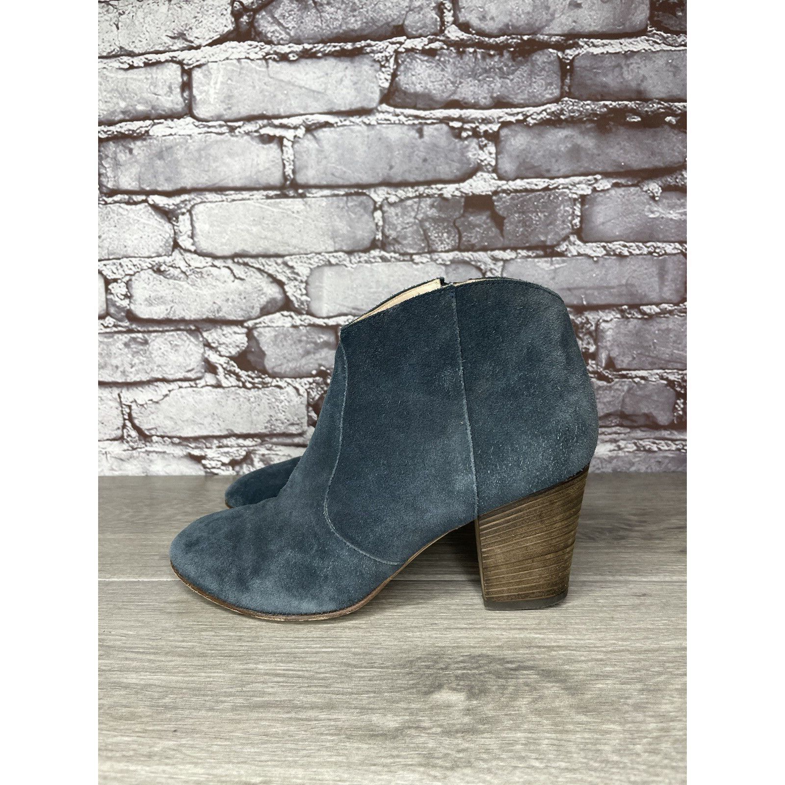 Club Monaco Club Monaco Brooklyn Blue Suede Side Zip Stacked Heel Bootie Size US 7.5 / IT 37.5 - 1 Thumbnail