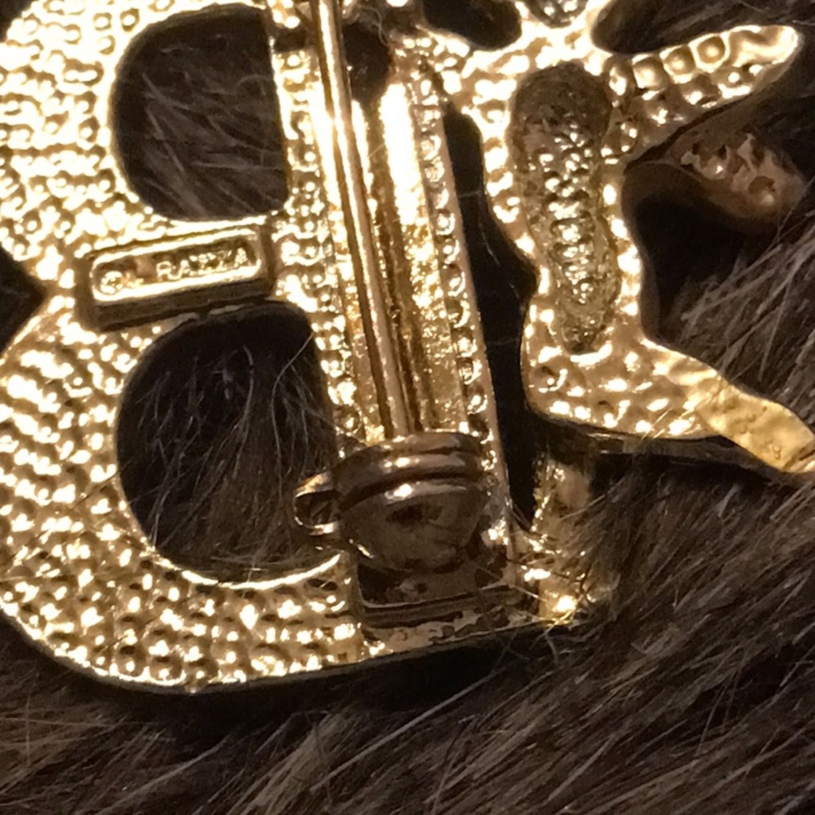 Vintage Vintage Luca Razza signed gold tone angel pin Size ONE SIZE - 2 Thumbnail