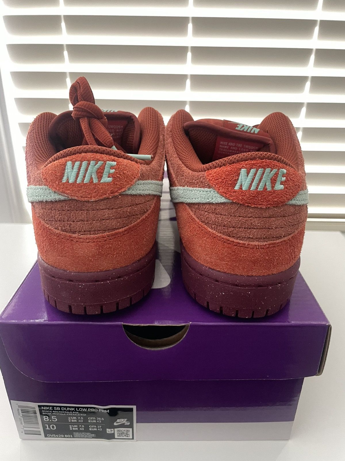 Nike Nike SB Mystic Red Size 8.5 Size US 8.5 / EU 41-42 - 2 Thumbnail