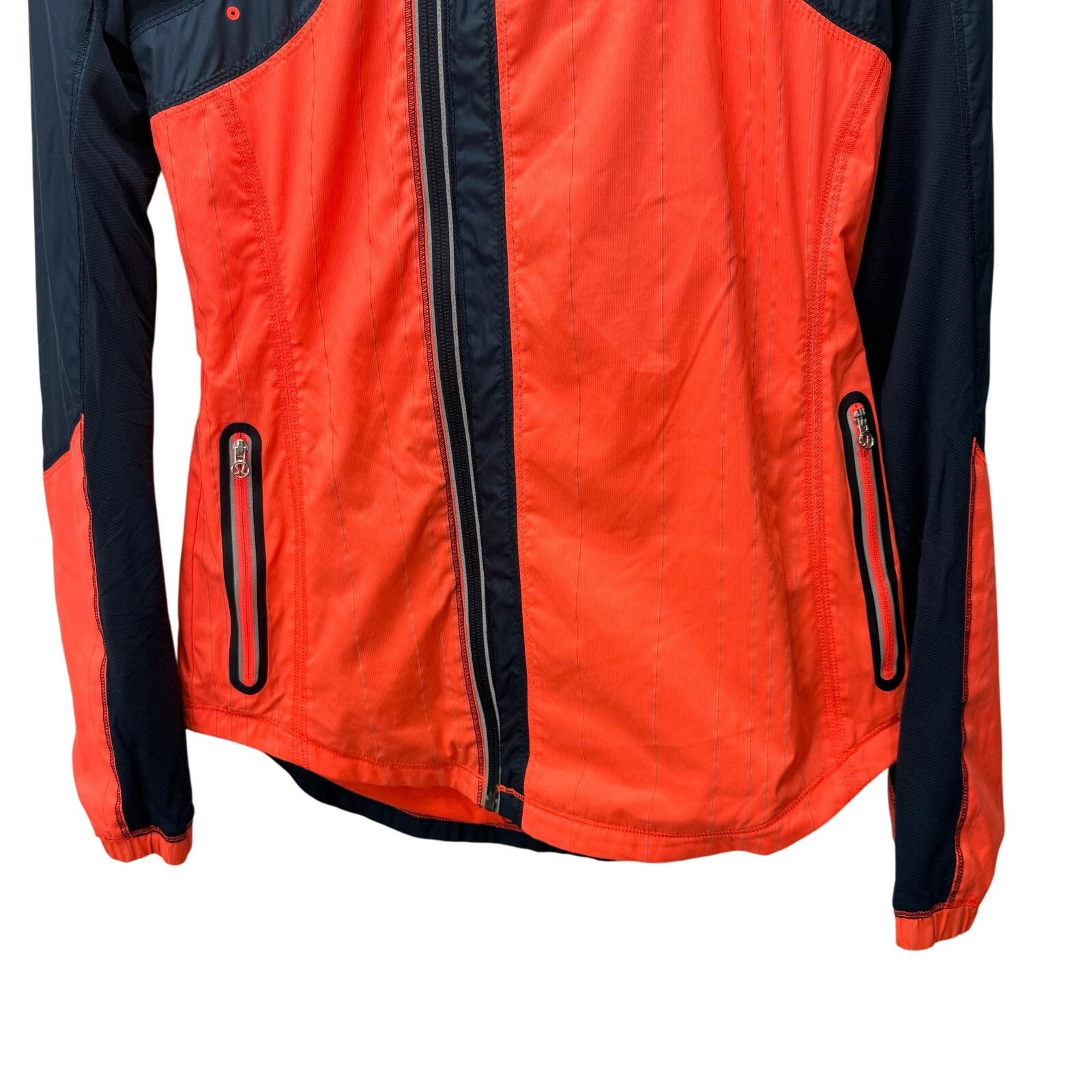 Lululemon Lululemon Get Up and Glow Running Jacket sz 4 Full Zip #H4 Size S / US 4 / IT 40 - 7 Thumbnail