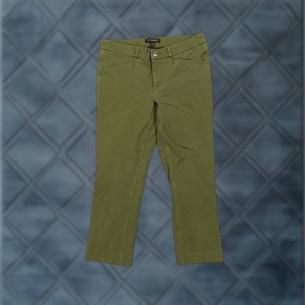Banana Republic VINTAGE? None. Banana Republic Pants Womens 4 Olive Green Stretch Chino Ankle Cropped Casual Size 27" / US 4 / IT 40 - 1 Thumbnail