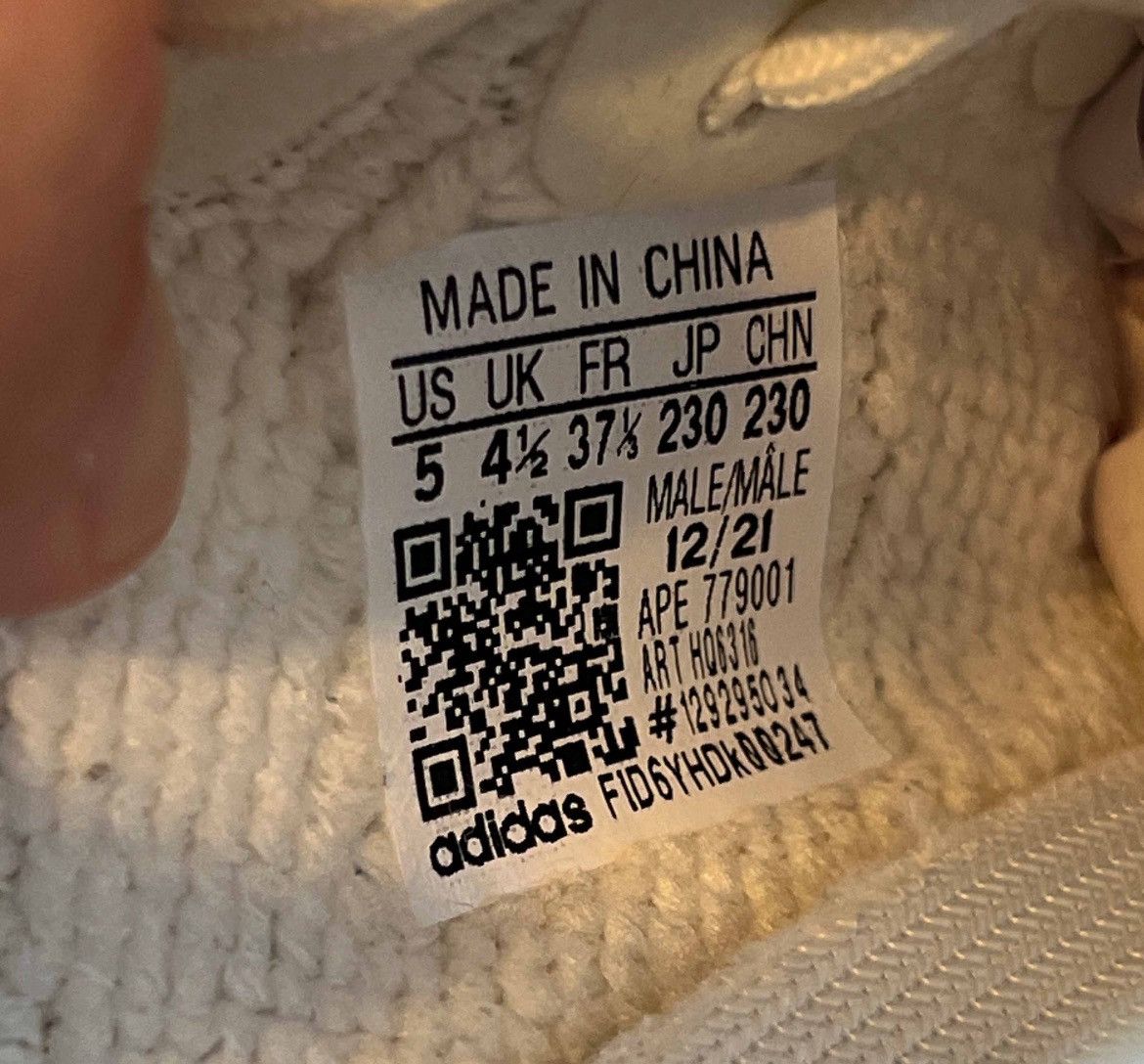 Adidas × Kanye West Adidas Yeezy Boost 350 V2 Bone Size 5 HQ6316 Size US 5 / EU 37 - 6 Thumbnail