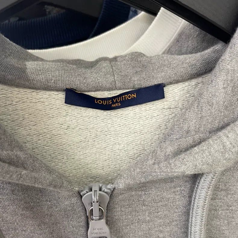 Louis Vuitton Louis Vuitton 3D logo print hooded jacket Size US L / EU 52-54 / 3 - 3 Thumbnail