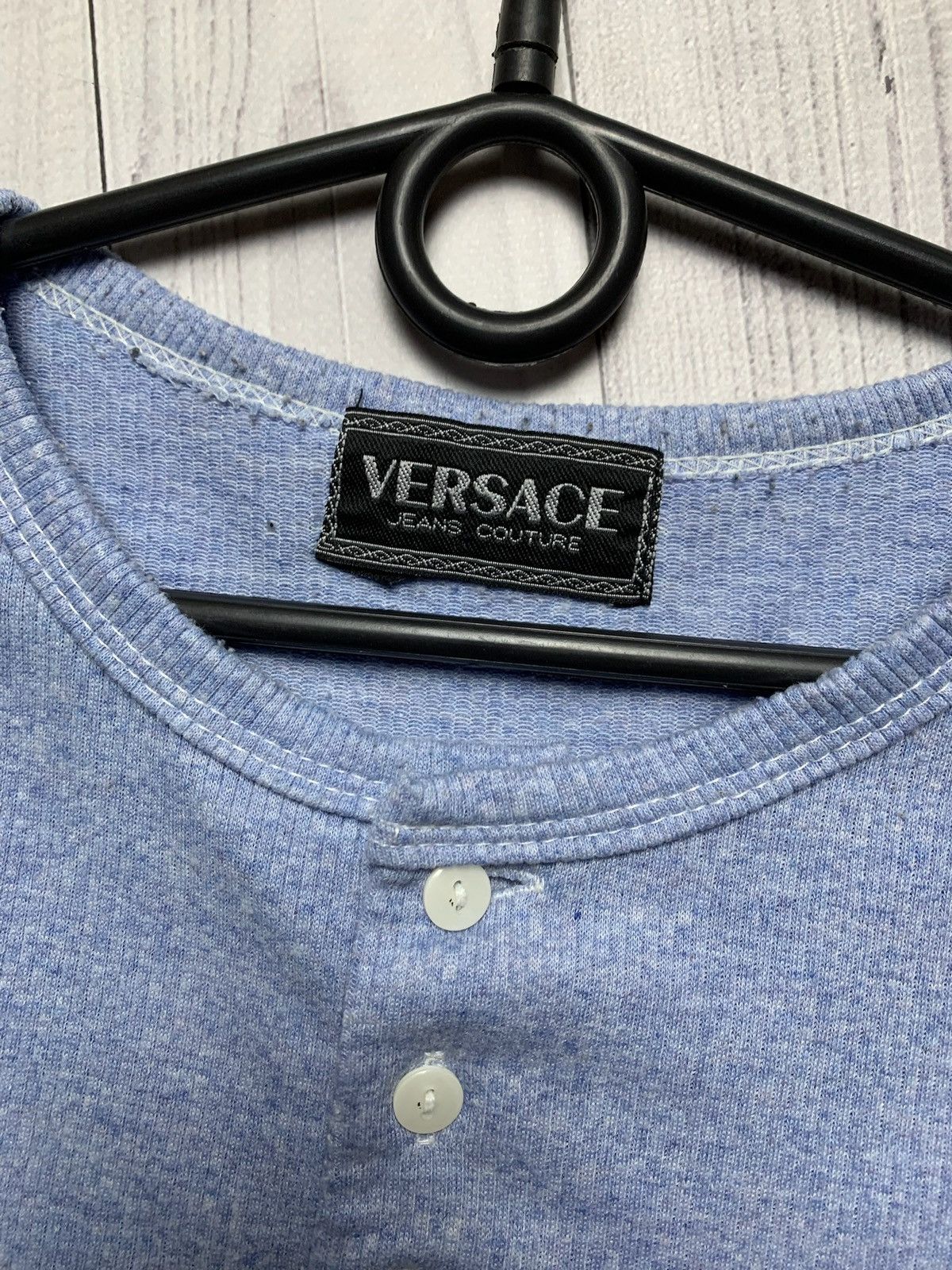 Vintage Vintage Versace tee logo blue size L rare Size US L / EU 52-54 / 3 - 3 Thumbnail