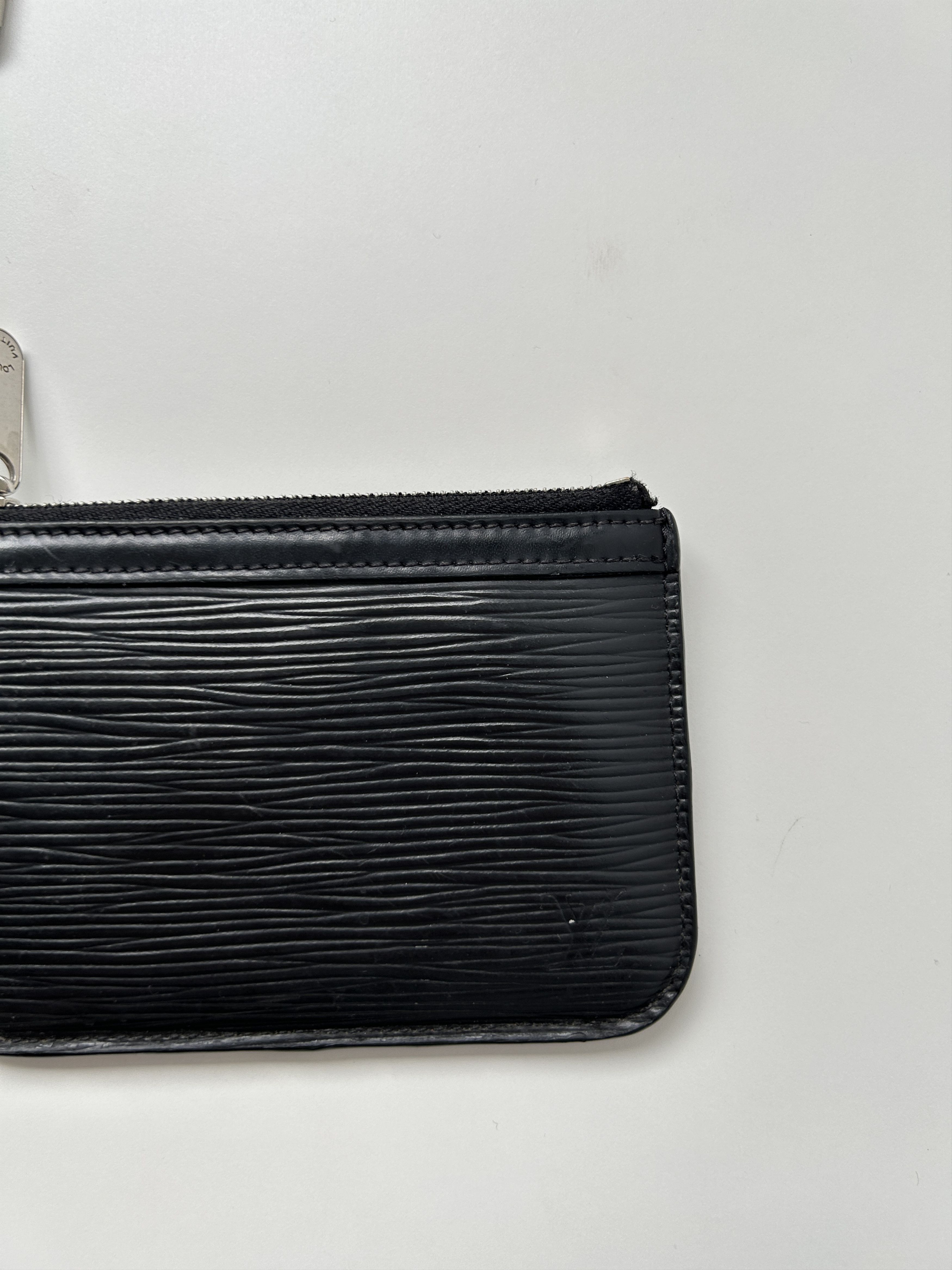 Louis Vuitton Vintage Louis Vuitton epi leather pochette cle large size Size ONE SIZE - 4 Thumbnail
