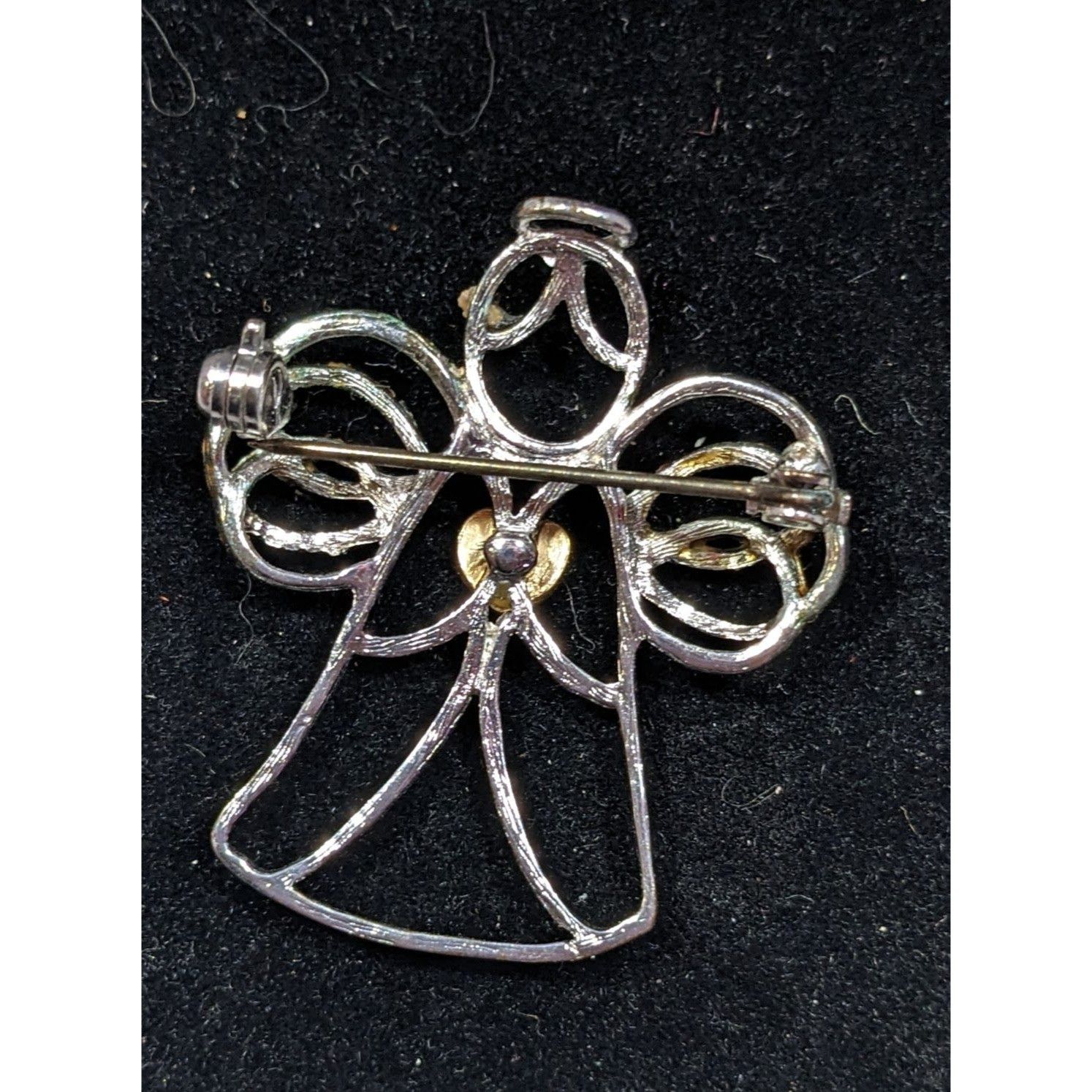 Other Vintage Angel Holding A Heart Open Metallic Wire Brooch Size ONE SIZE - 4 Thumbnail