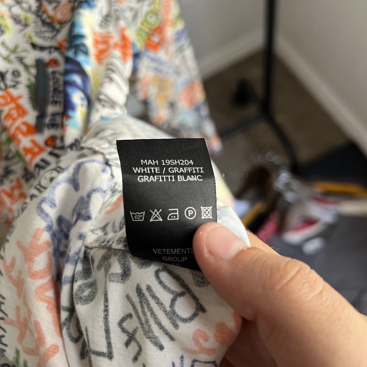 Vetements Vetements S19 Graffiti Button Up Oversized White Shirt Size US S / EU 44-46 / 1 - 3 Thumbnail