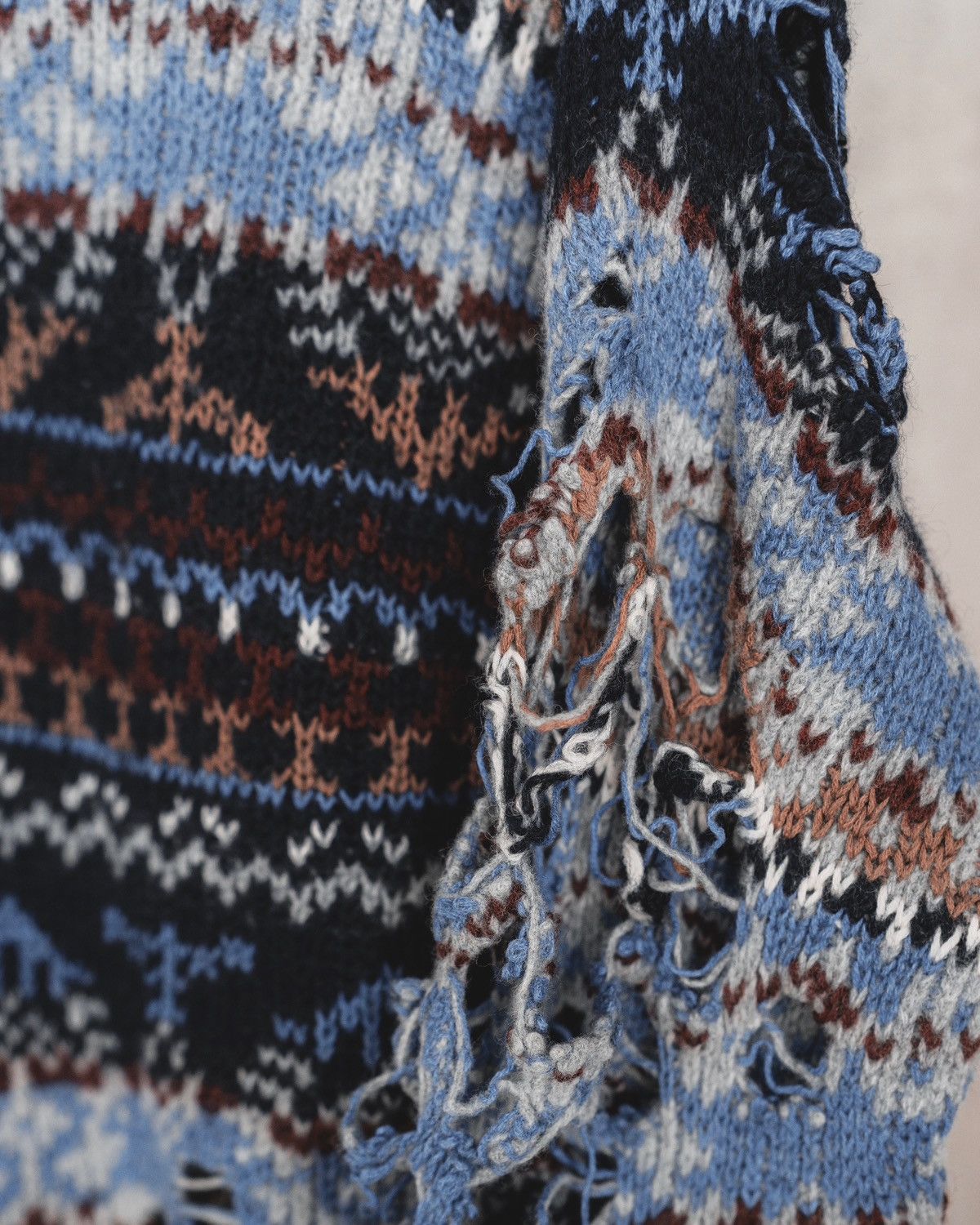 Balenciaga Balenciaga FW21 – Fair Isle Distressed Knit Sweater Size US L / EU 52-54 / 3 - 4 Thumbnail