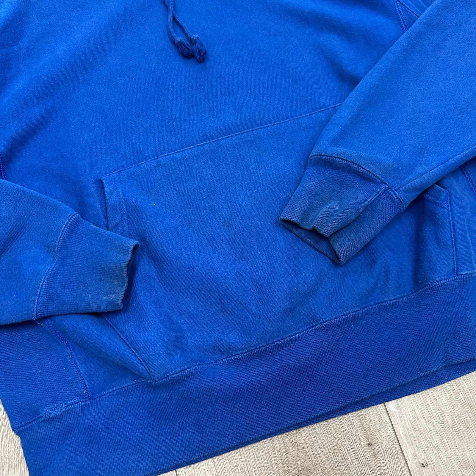 Champion vintage blue Champion reverse weave script Hoodie Sweater Size US L / EU 52-54 / 3 - 3 Thumbnail