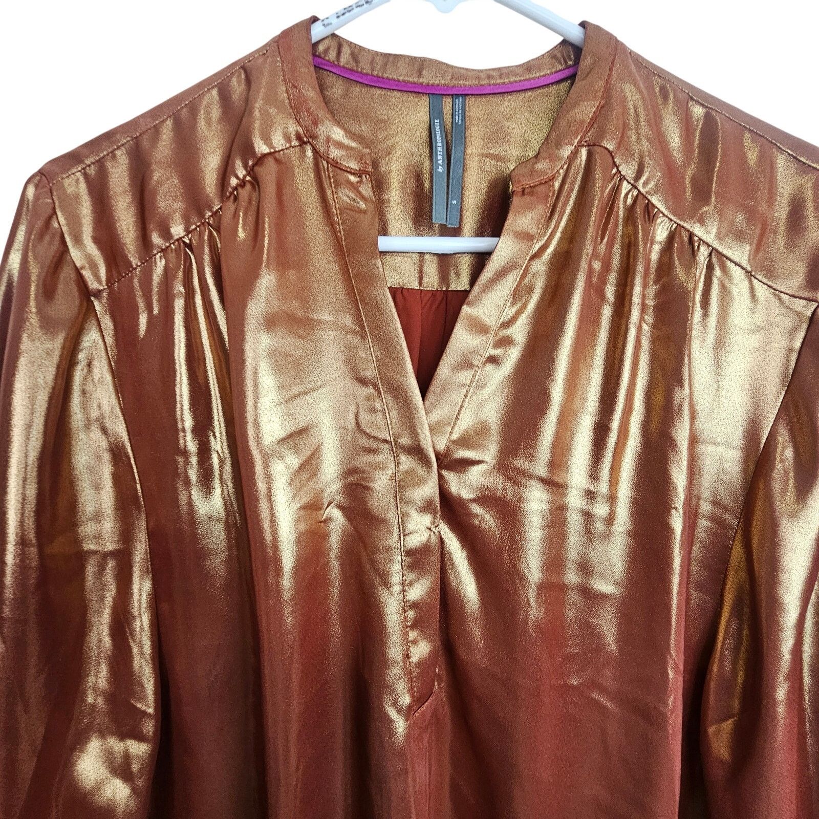 Anthropologie Anthropologie Womens Metallic Foil Top Sz S Shiny Going Out Size S / US 4 / IT 40 - 3 Thumbnail
