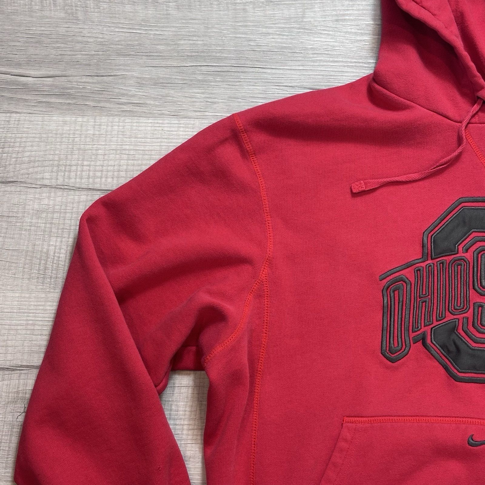 Nike Nike Ohio State Buckeyes Center Swoosh Sweatshirt Sz Medium Size US M / EU 48-50 / 2 - 6 Thumbnail