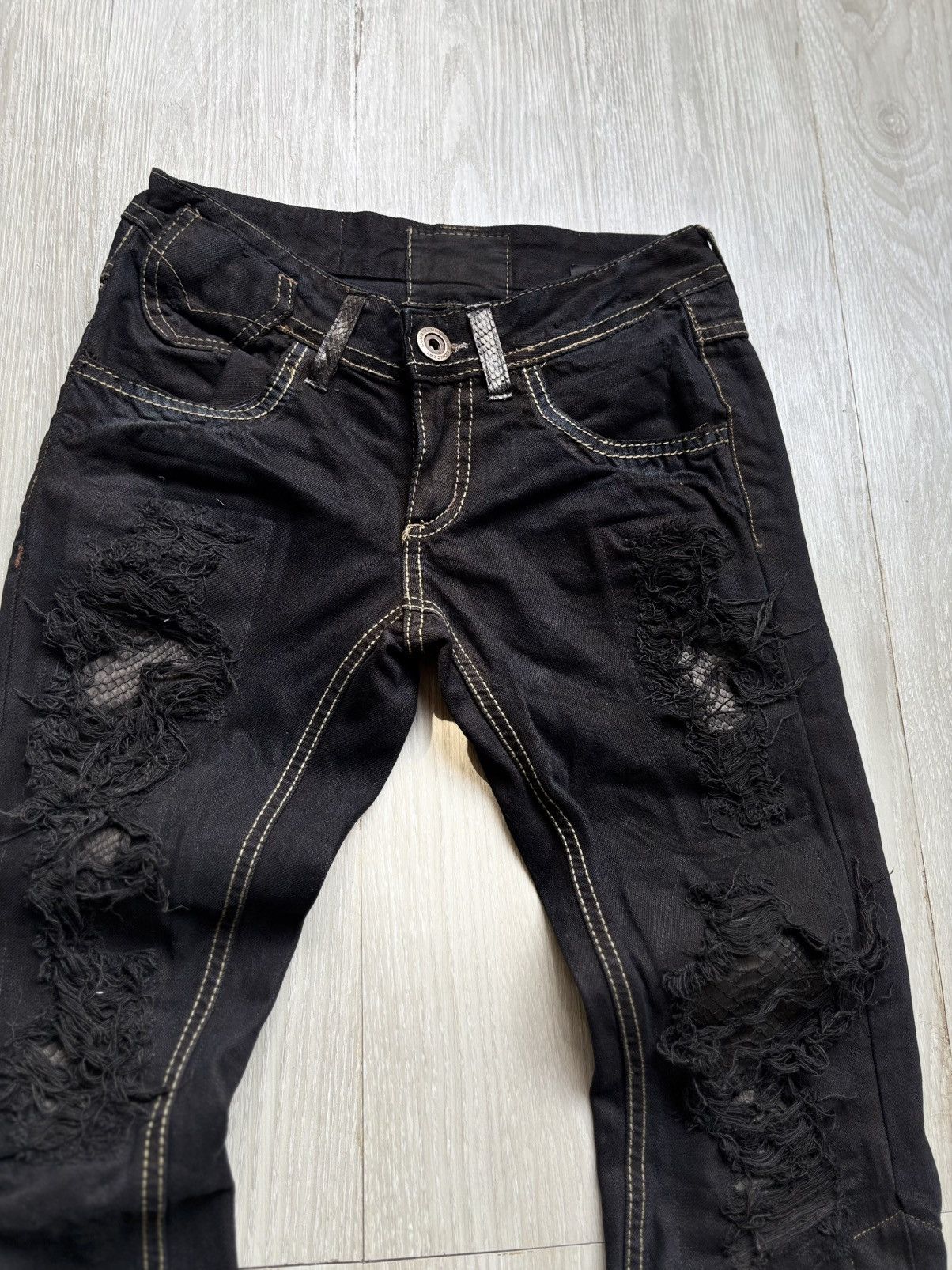 Japanese Brand Lolita distressed flare jeans Size US 28 / EU 44 - 2 Thumbnail