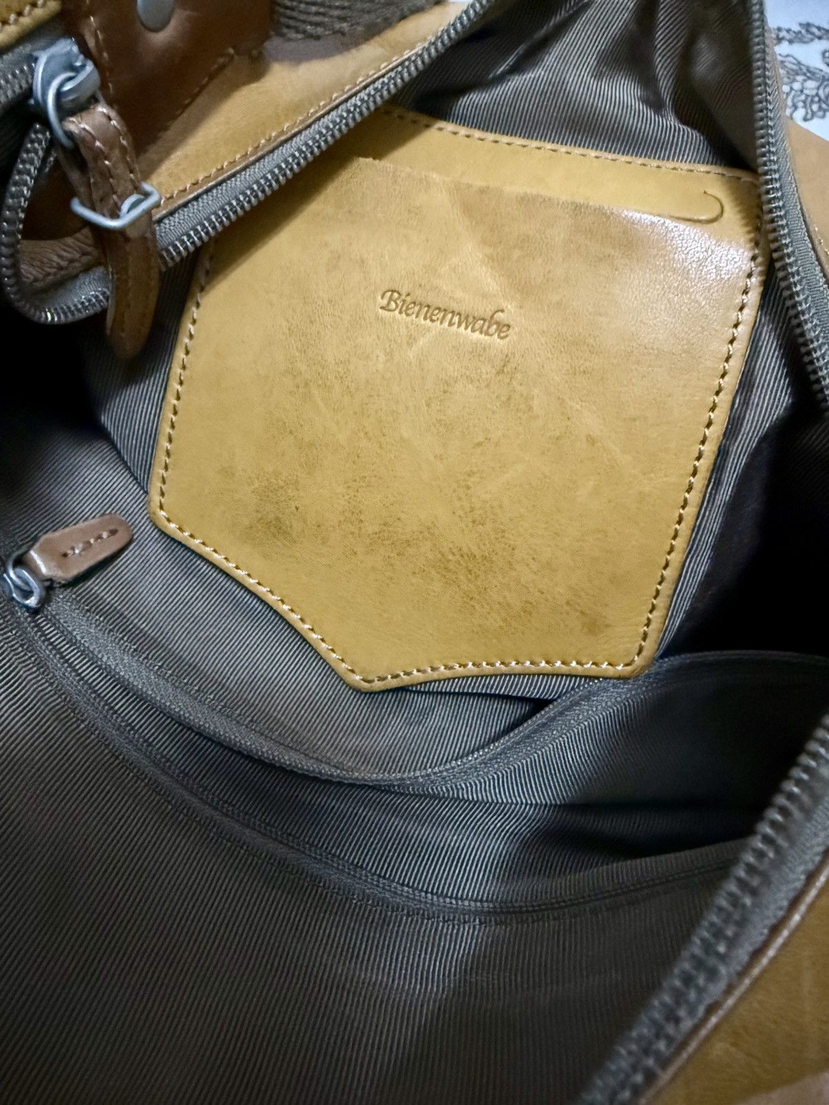 Japanese Brand Vintage Patina Fully Leather Shoulder sling bag Size ONE SIZE - 7 Thumbnail