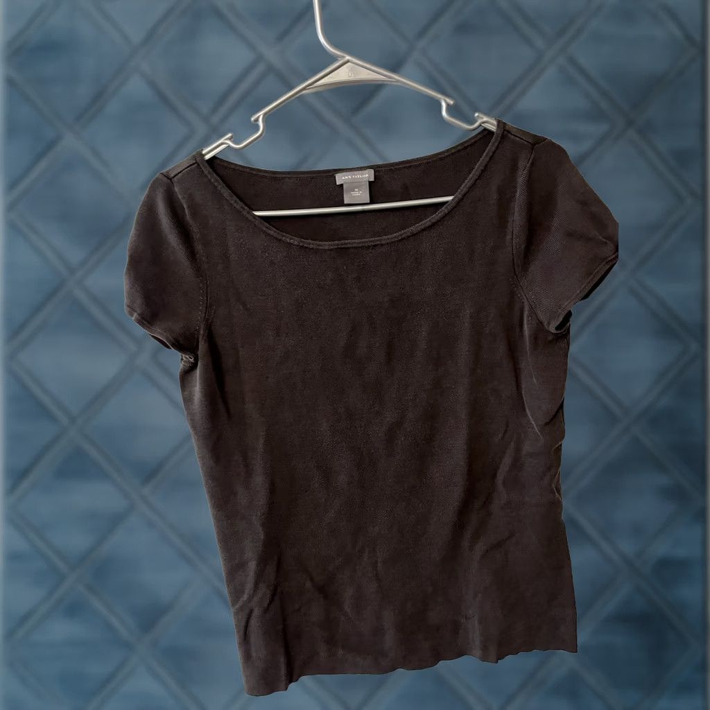 Ann Taylor Ann Taylor Brown Solid T Shirt Top Womens Size M Short Sleeve Crochet Flutter Sleeve Crew Neck Casual Knit 100% Cotton Size M / US 6-8 / IT 42-44 - 1 Thumbnail