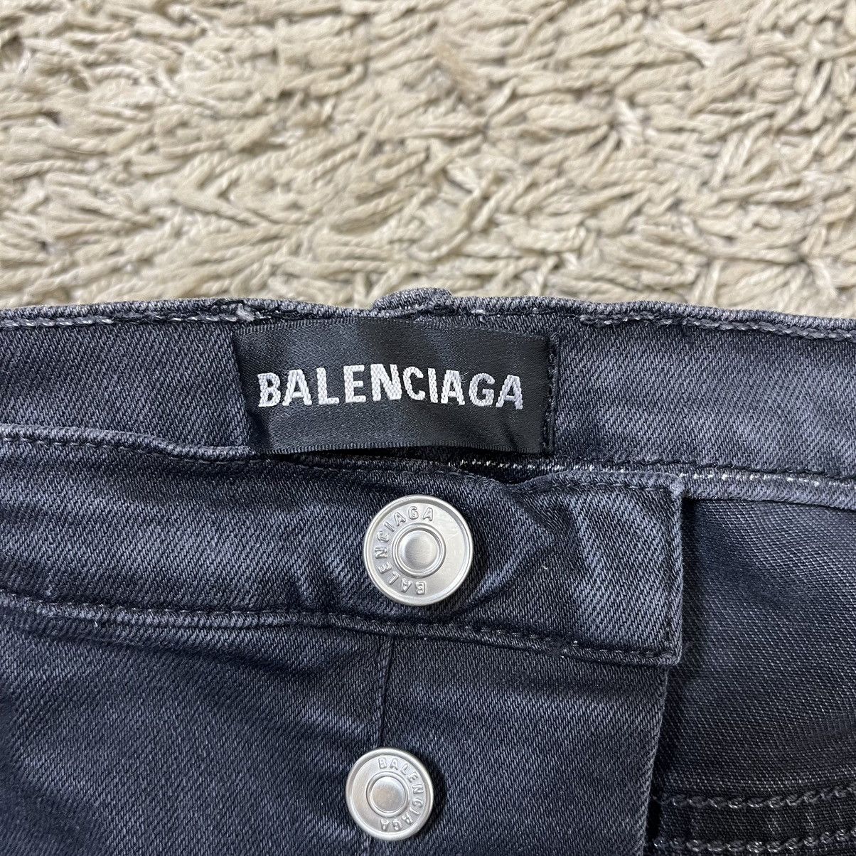 Balenciaga Balenciaga Distressed Stretchable Skinny Jeans Size US 29 - 12 Thumbnail