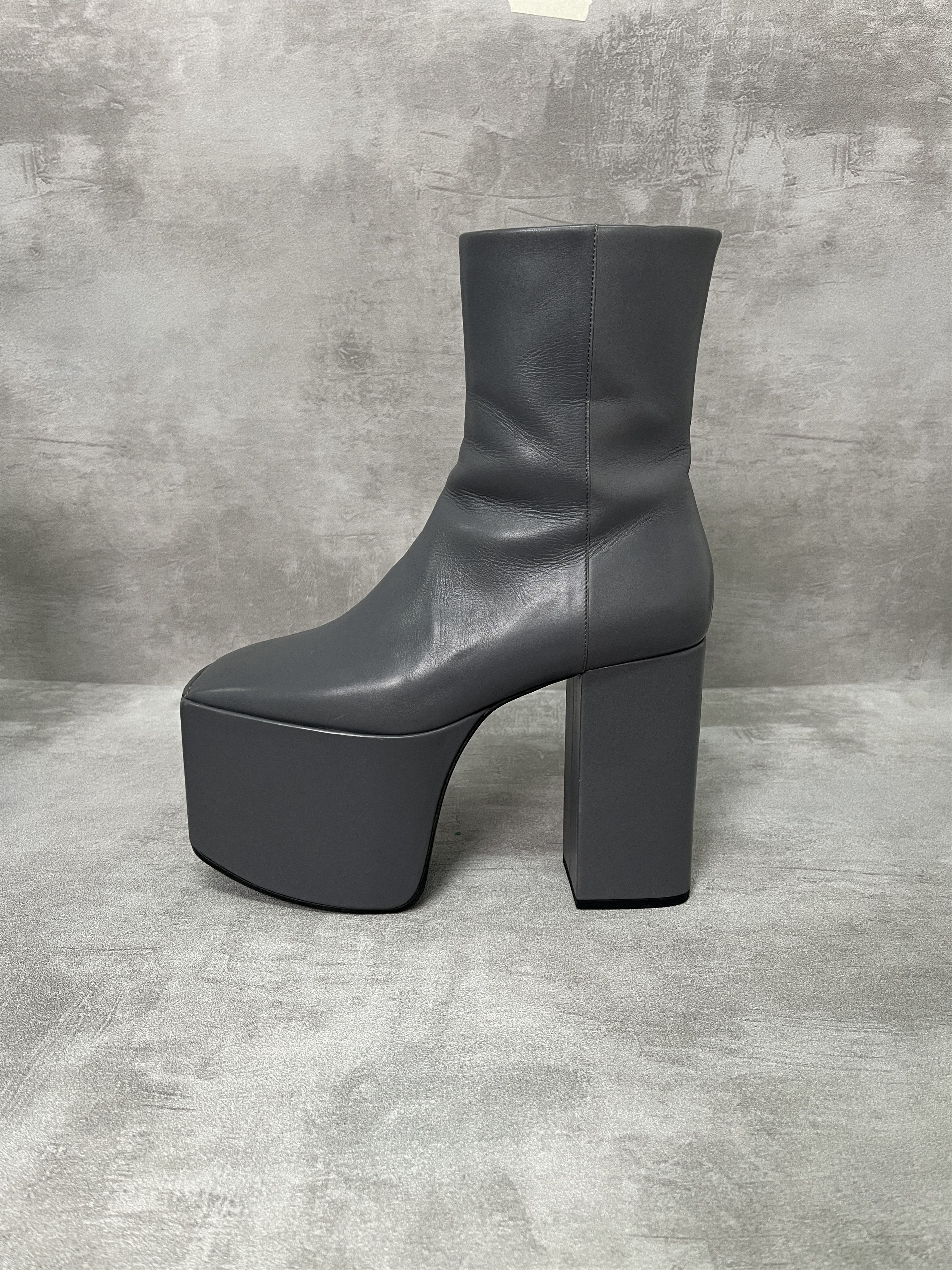 Balenciaga Balenciaga Grey Platform Boots Size US 4.5 / IT 34.5 - 2 Thumbnail