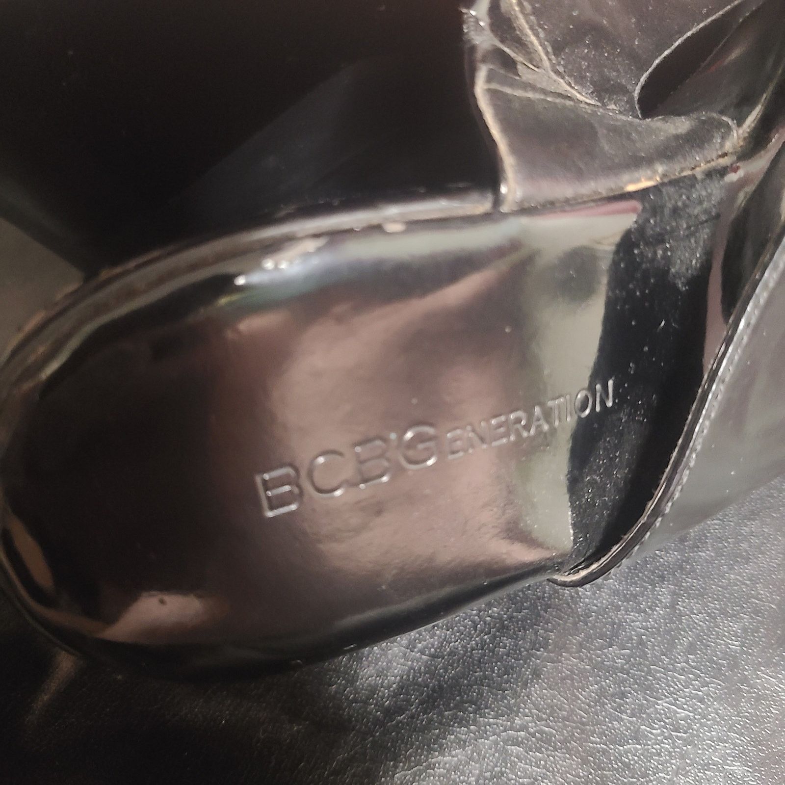BCBGeneration BCBG black patent leather wedge slides size 9 Size US 9 / IT 39 - 6 Thumbnail