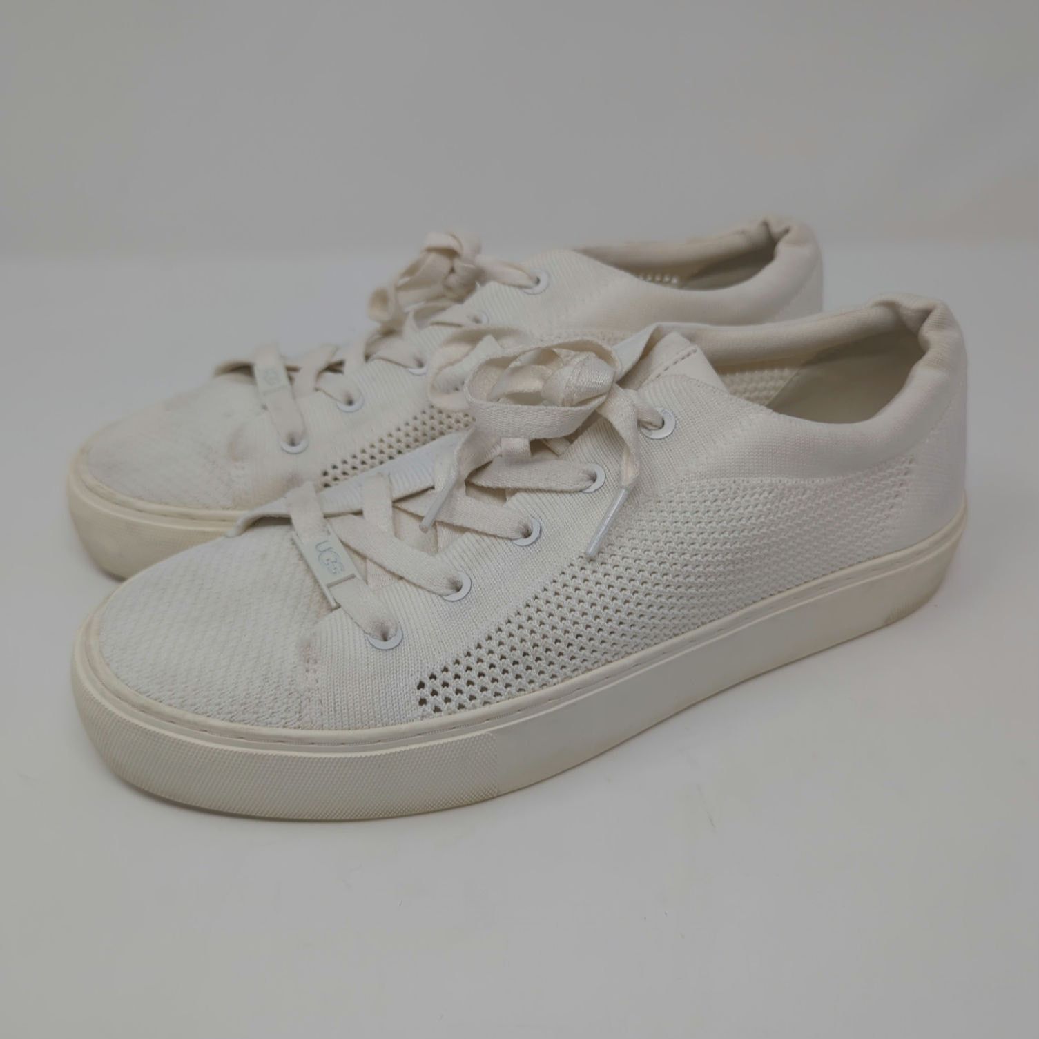 Ugg UGG Womens Zilo Knit White Casual Womens Size 10 Size US 10 / EU 43 - 1 Thumbnail