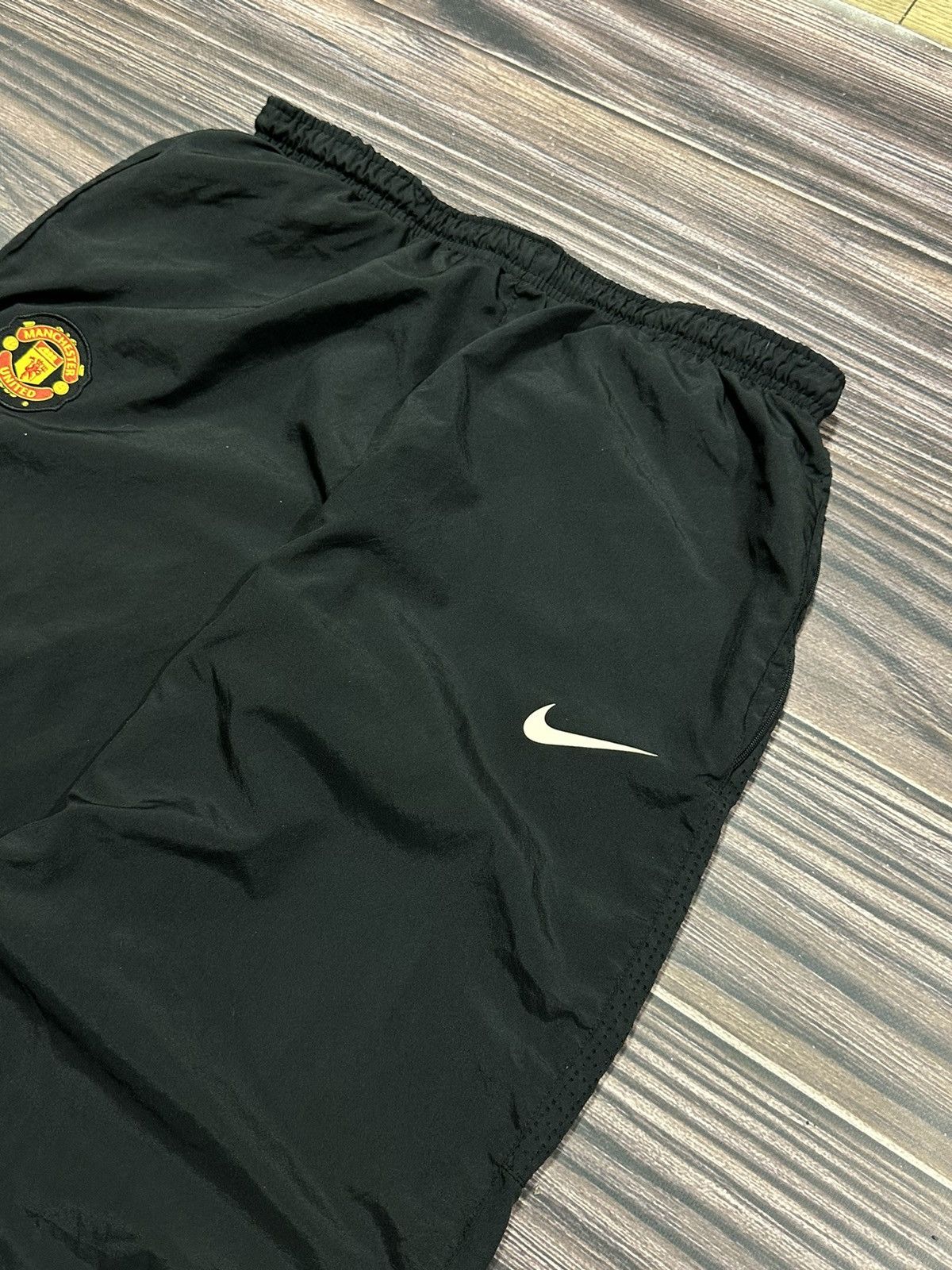 Nike × Vintage Vintage Nylon Pants Nike Soccer football Manchester United Size US 32 / EU 48 - 4 Thumbnail