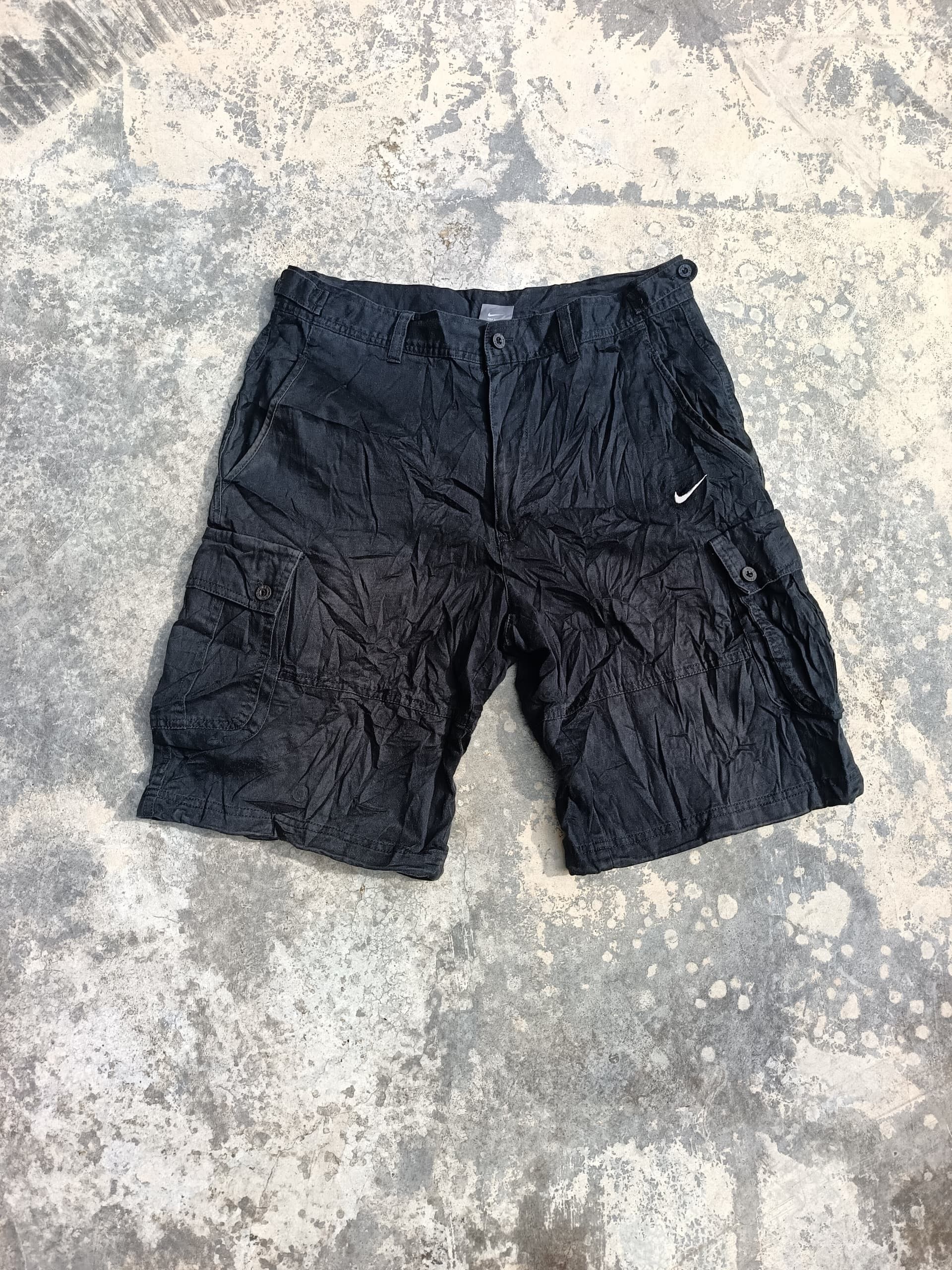 Nike Vintage y2k Nike short pants size 32 Size US 32 / EU 48 - 1 Thumbnail