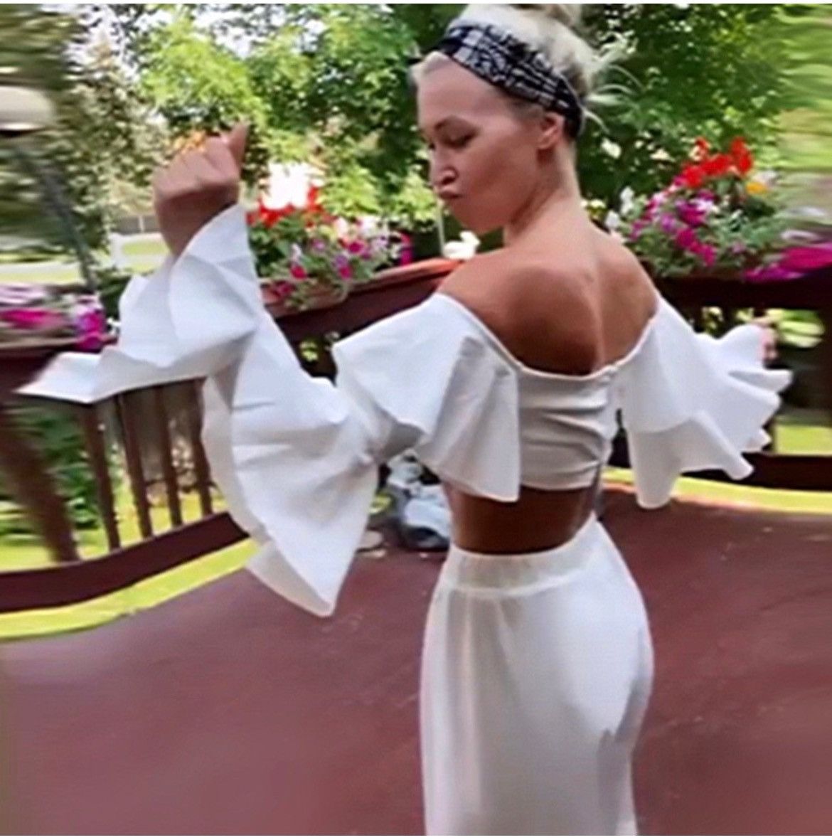 Designer × Other New, Liang Xuans Luxury Designer White 2 Piece Jumpsuit. Size 28" / US 6 / IT 42 - 3 Thumbnail