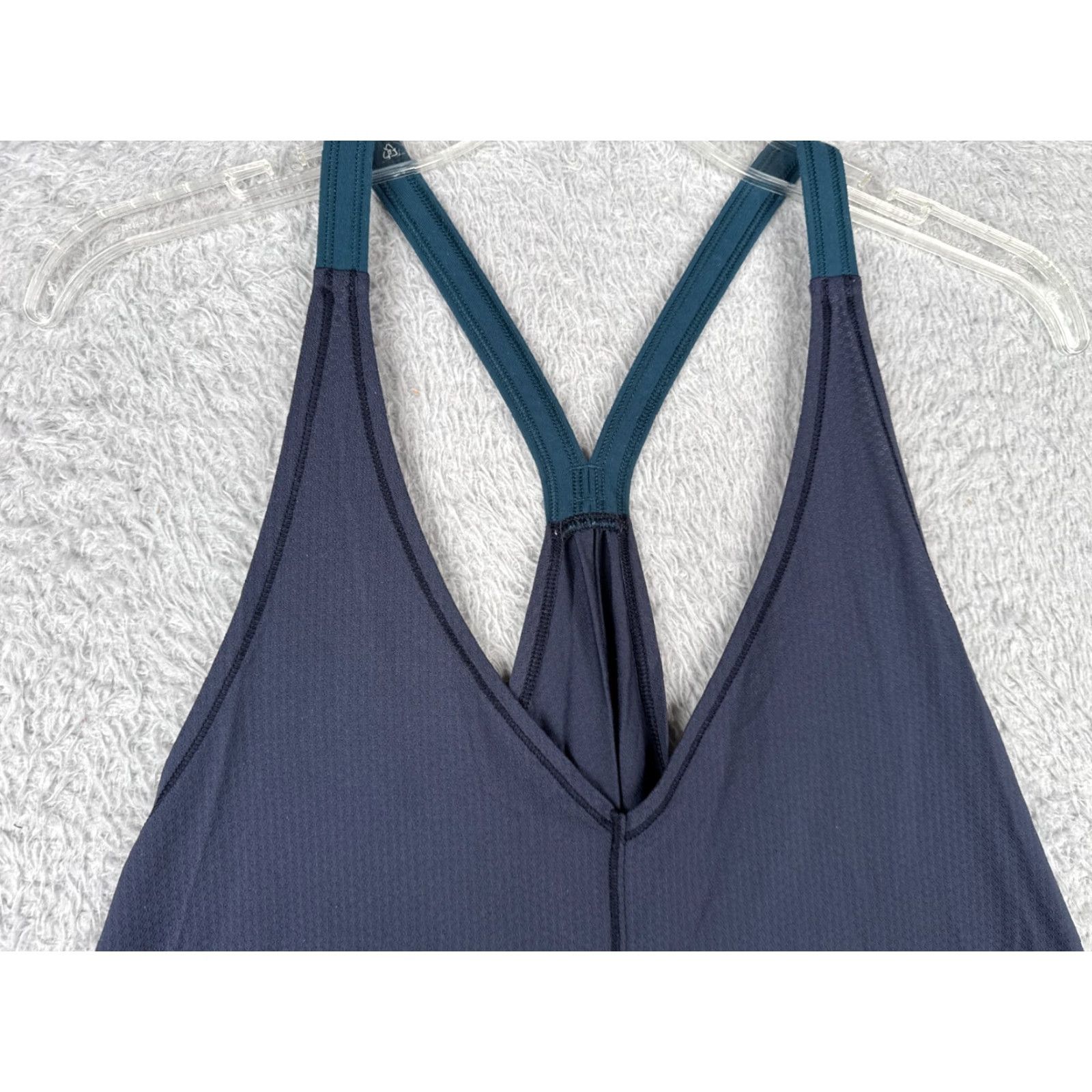 Lululemon VINTAGE Lululemon Shirt Women 8 Blue The Oneness Tank NO BRA READ Size M / US 6-8 / IT 42-44 - 4 Thumbnail