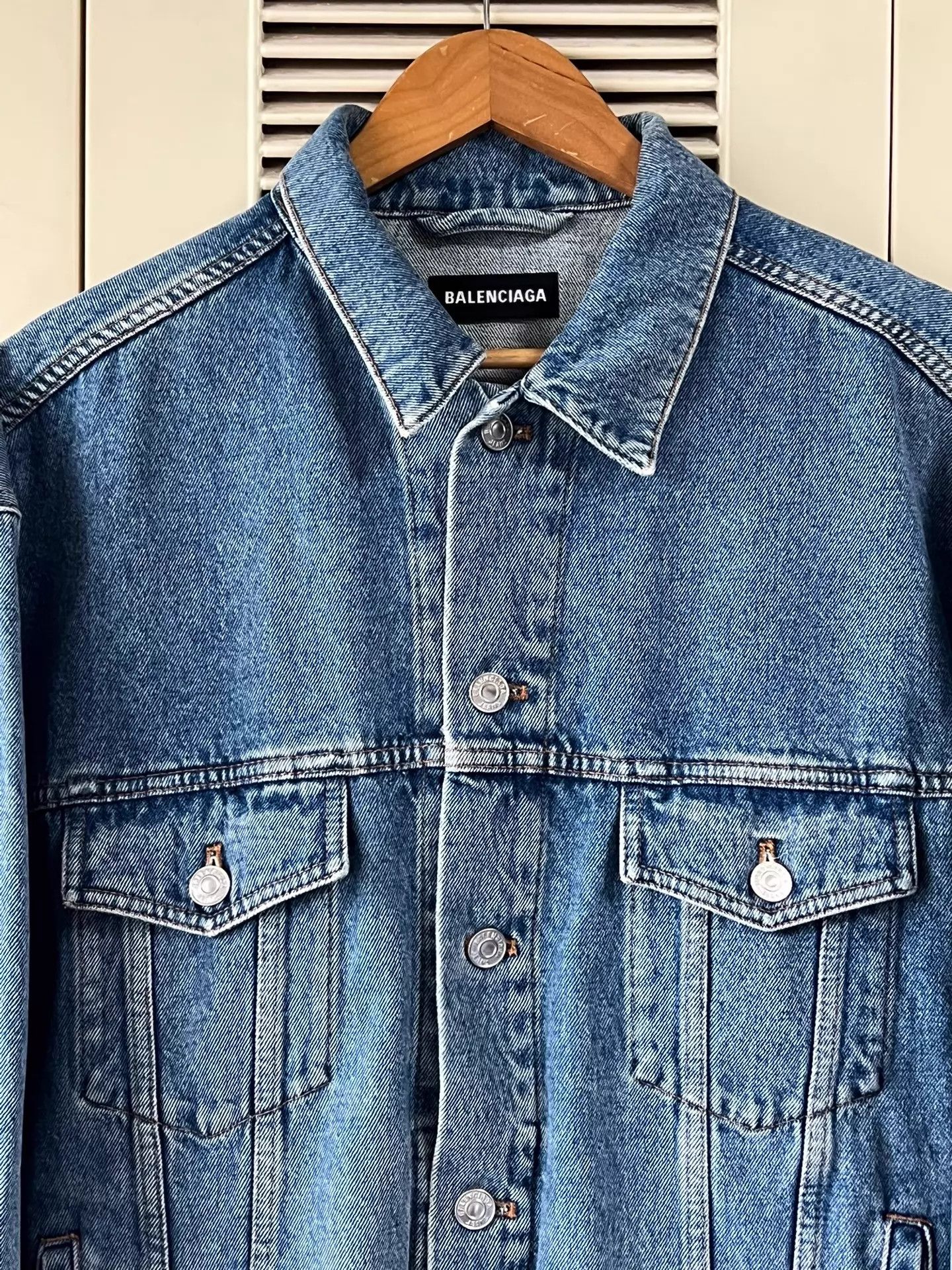 Balenciaga BALENCIAGA Classic Loose Denim Jacket 46 Back Multi Logo Size US S / EU 44-46 / 1 - 3 Thumbnail