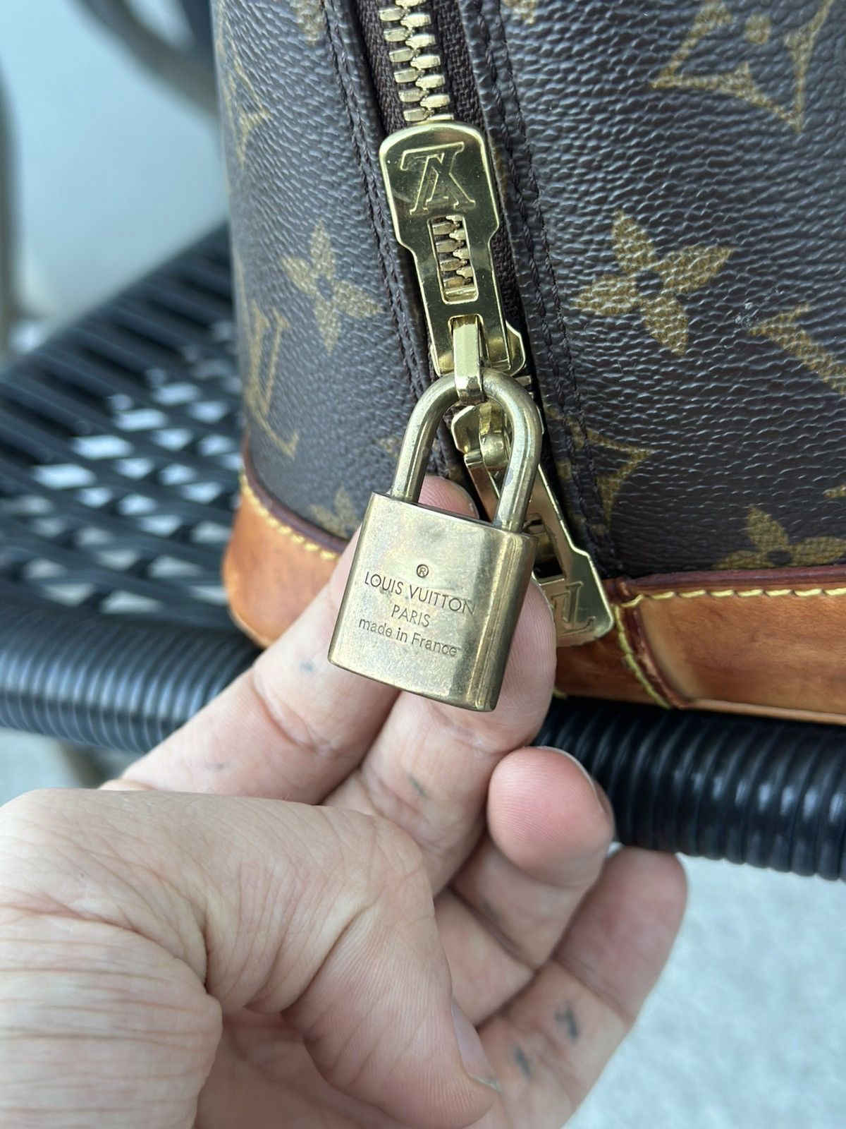 Louis Vuitton Louis Vuitton Alma PM Canvas Brown Monogram Leather Bag Size ONE SIZE - 10 Thumbnail