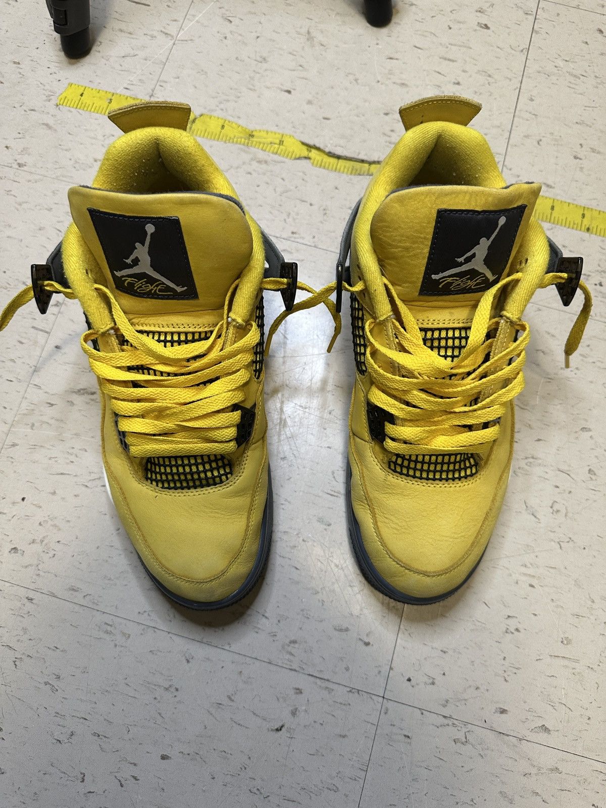 Jordan Brand × Nike Air Jordan 4 Lightning Size US 10.5 / EU 43-44 - 1 Thumbnail