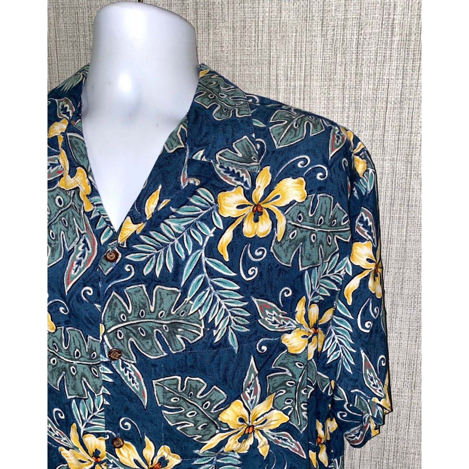 IOLANI Iolani Sportswear Mens Aloha Shirt Floral Multicolor Hawaiian Shirt Size L Men Regular Short Sleeve Collared Casual Size US L / EU 52-54 / 3 - 2 Thumbnail