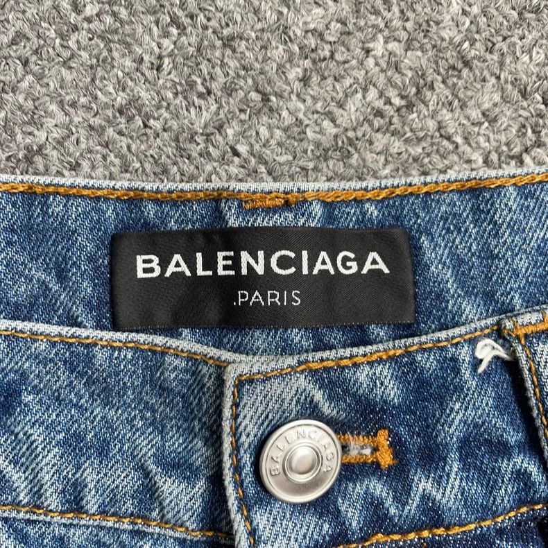 Balenciaga Balenciaga Washed Blue Jeans 2501-Nextarrow Size US 28 / EU 44 - 3 Thumbnail