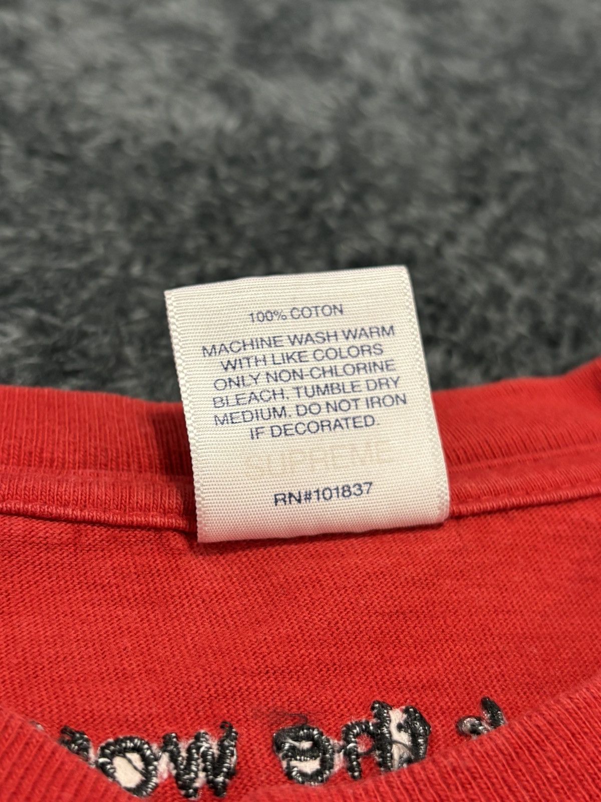 Supreme Supreme Fuck The World Red Tee Size US M / EU 48-50 / 2 - 6 Thumbnail