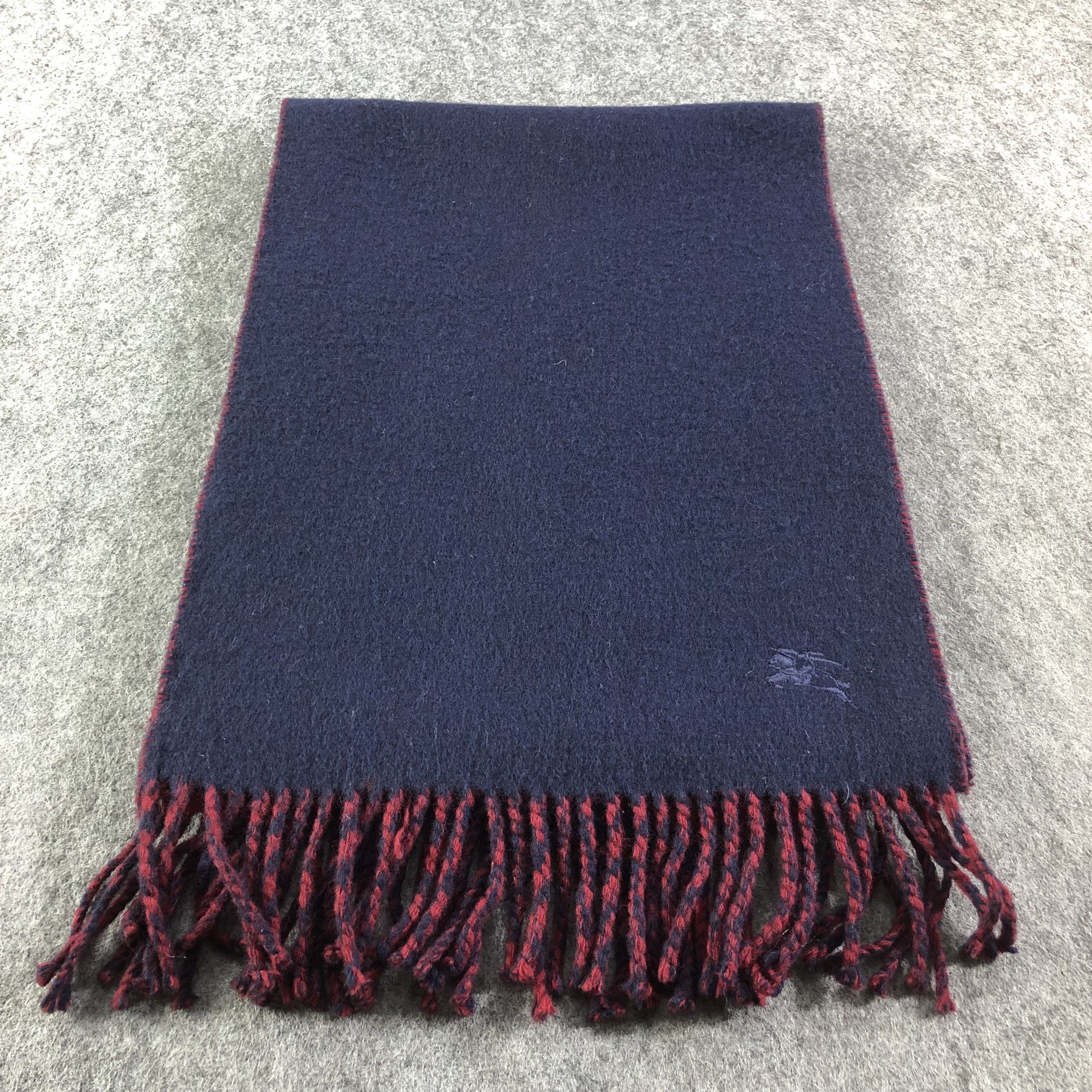 Burberry Burberrys Plain Reversible Wool Scarf Muffler V1622 Size ONE SIZE - 1 Thumbnail