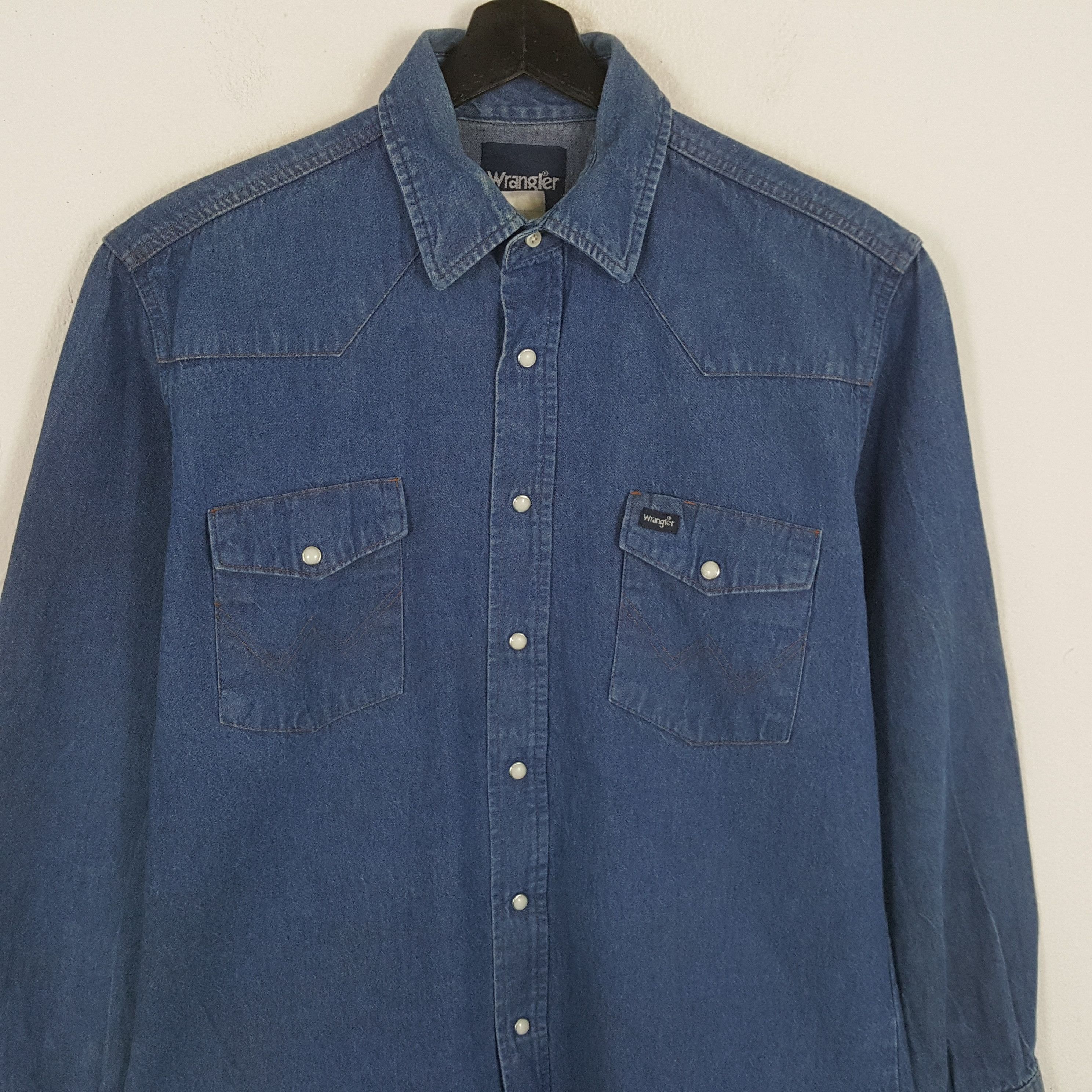 Vintage × Wrangler WRANGLER Classic Style Double Pocket Shirt Size US L / EU 52-54 / 3 - 2 Thumbnail