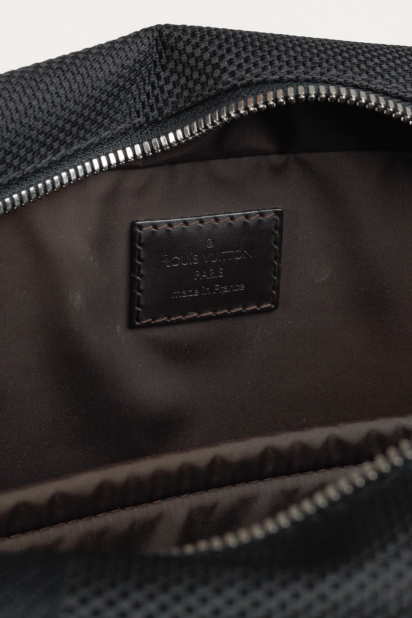 Louis Vuitton Louis Vuitton Yack Noir Damier Geant Canvas Messenger Bag Size ONE SIZE - 13 Thumbnail